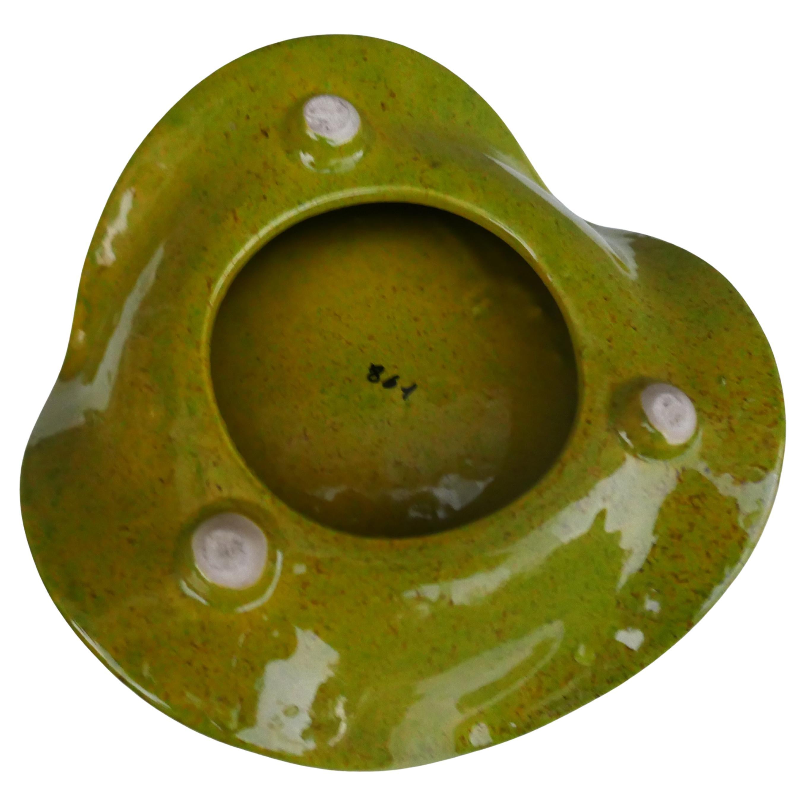 Ceramic attributed to Bertoncello Roberto Rigon.
Defects.
Thank you.
