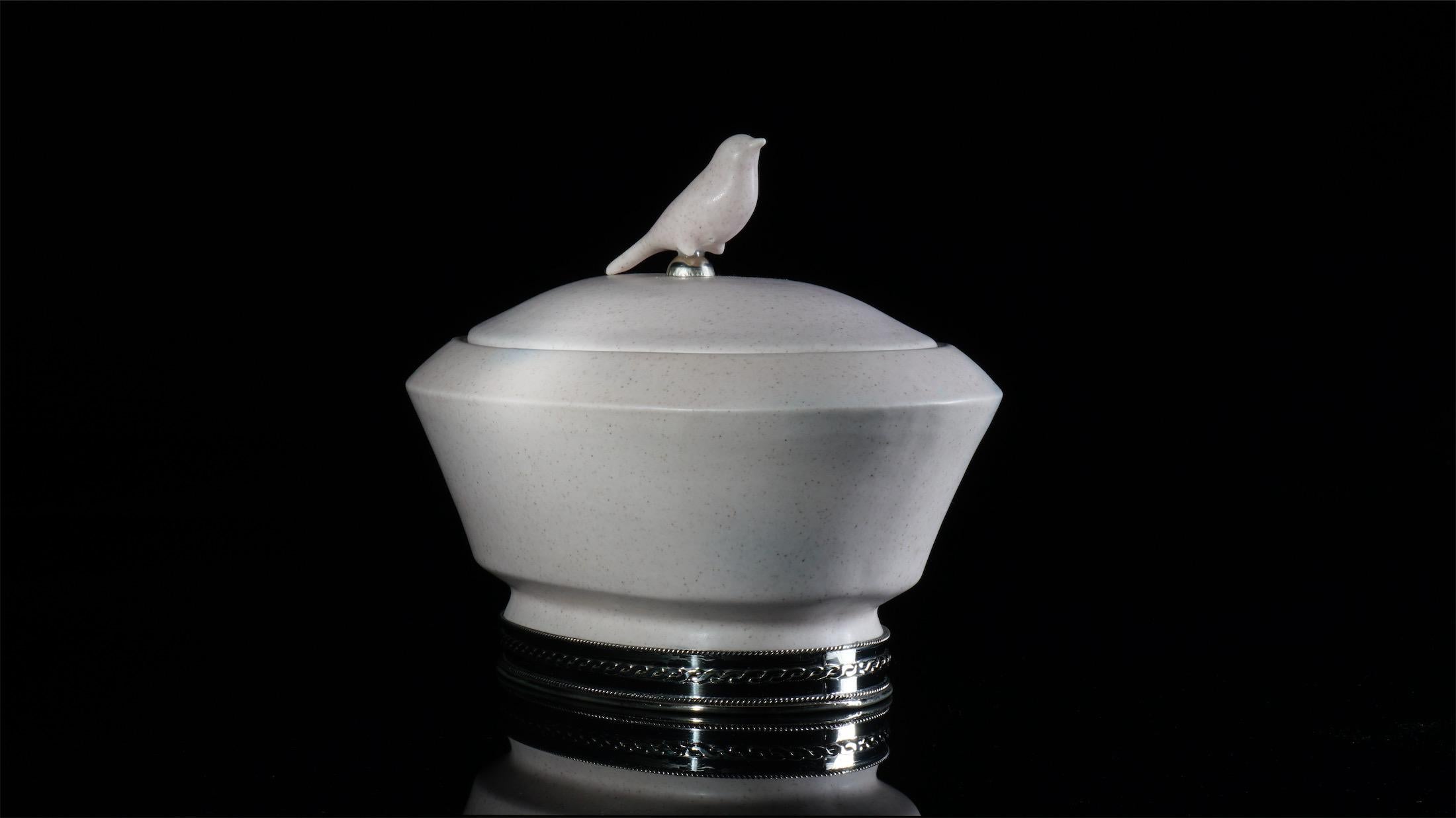 Ceramic Base by Estudio Guerrero Made with Glazed Ceramic and White Metal For Sale 5