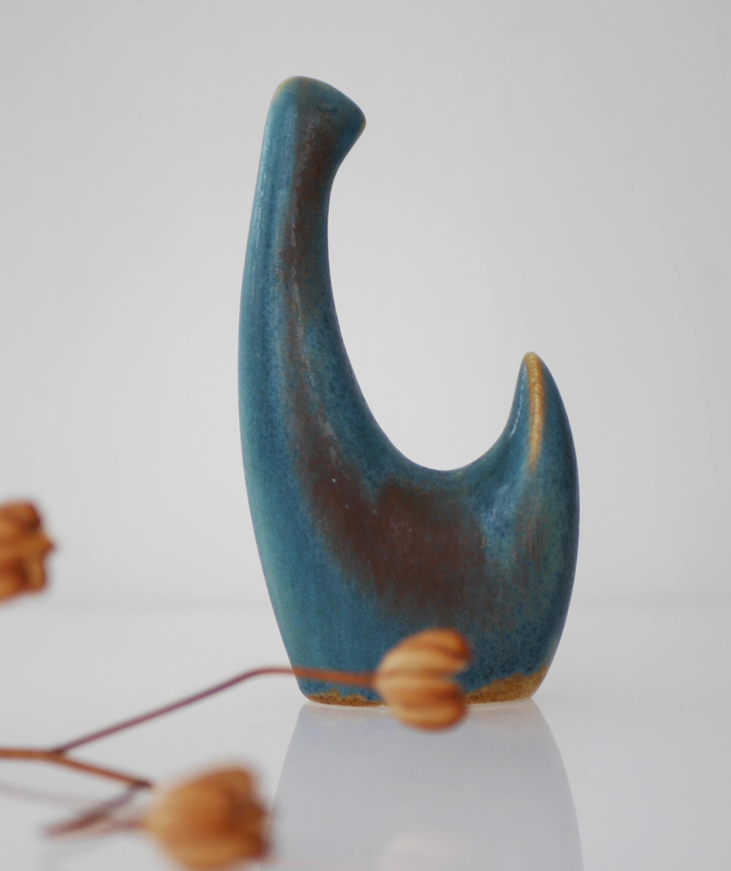 A beautiful abstract ceramic bird by Børge Jørgensen 'no 3800'. Ceramic cock figurine with a glaze by Sven A. Jensen. Manufactured by Söholm Ceramics, Bornholm, Denmark. This is a rare find.

Jorgensen was a Danish Postwar & Contemporary sculptor
