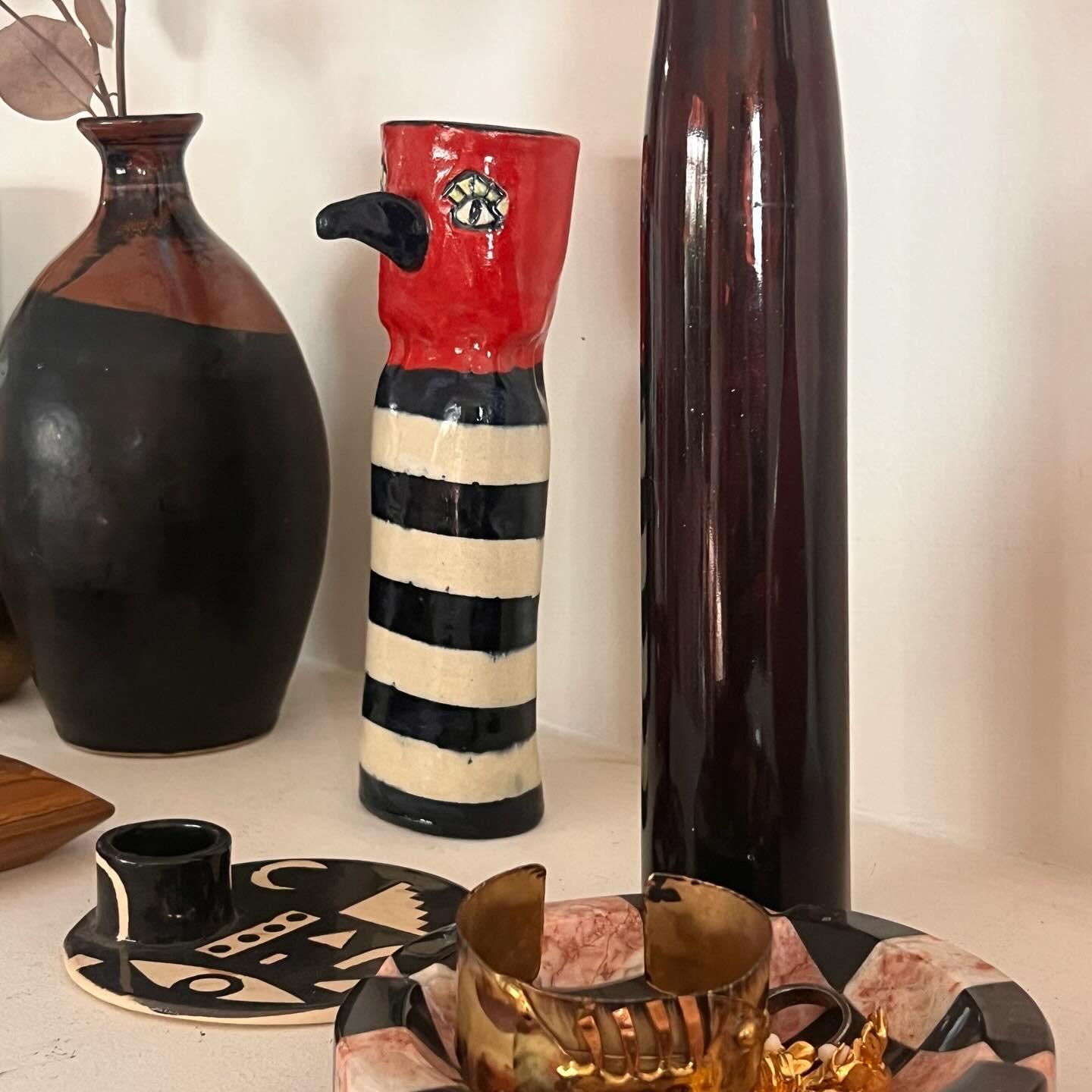 Ceramic red painted bird vase with stripes, signed by artist, 20th century  For Sale 3
