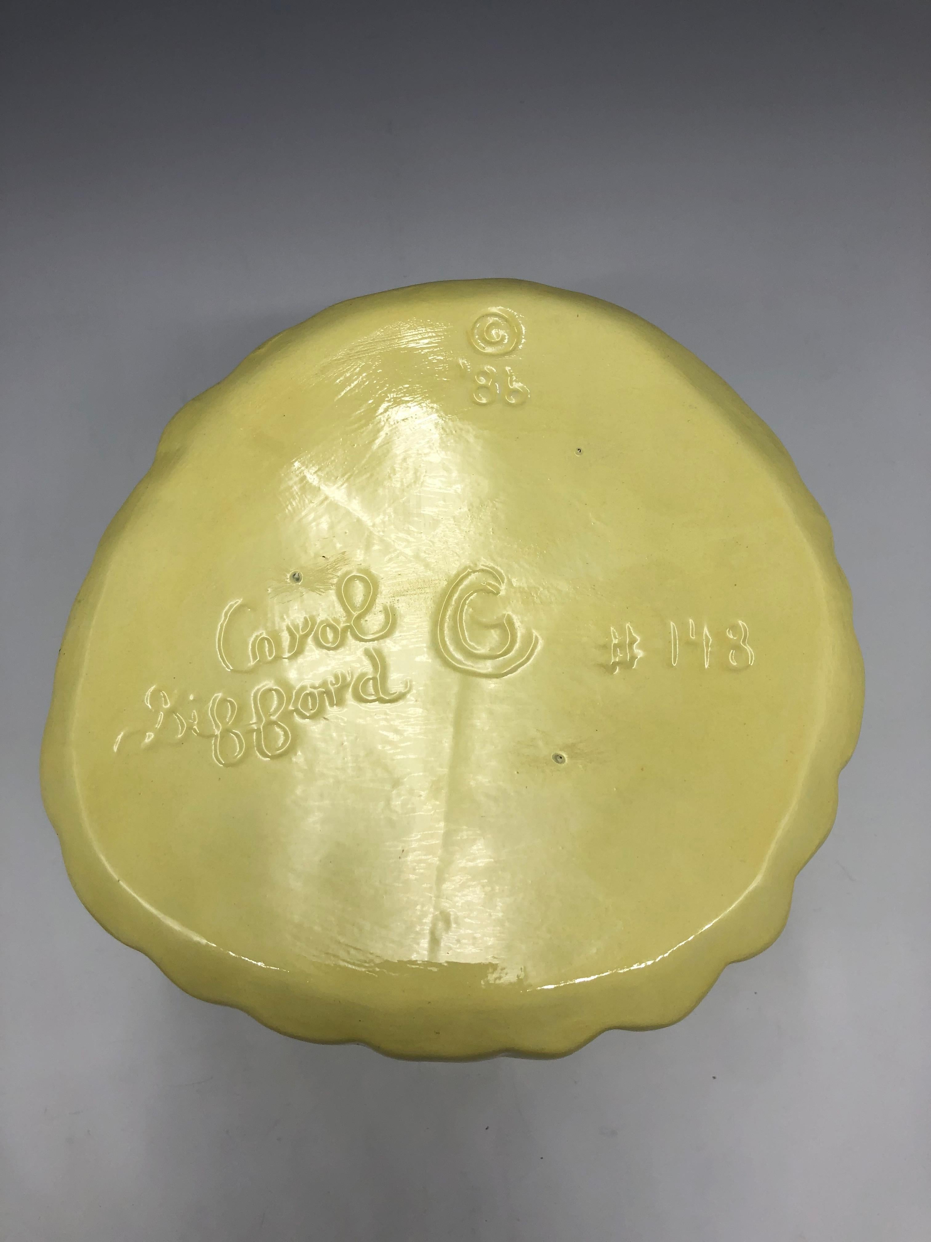 Jarre à biscuits en céramique avec figure noire par Carol Bifford, édition limitée #148 en vente 1