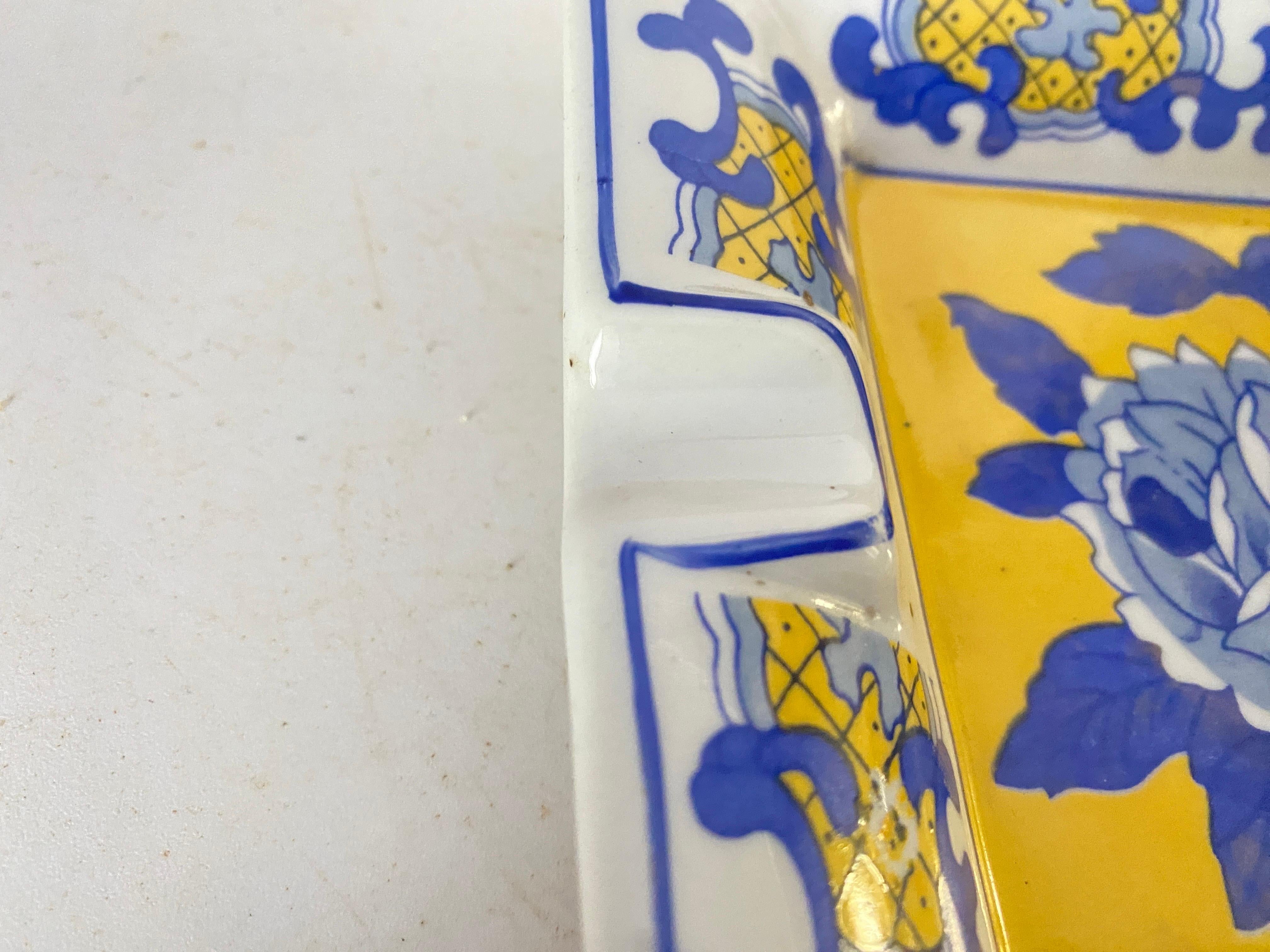 Mid-Century Modern Ceramic Blue and Yellow Ashtray or Vide Poche Circa 1960 Italy For Sale
