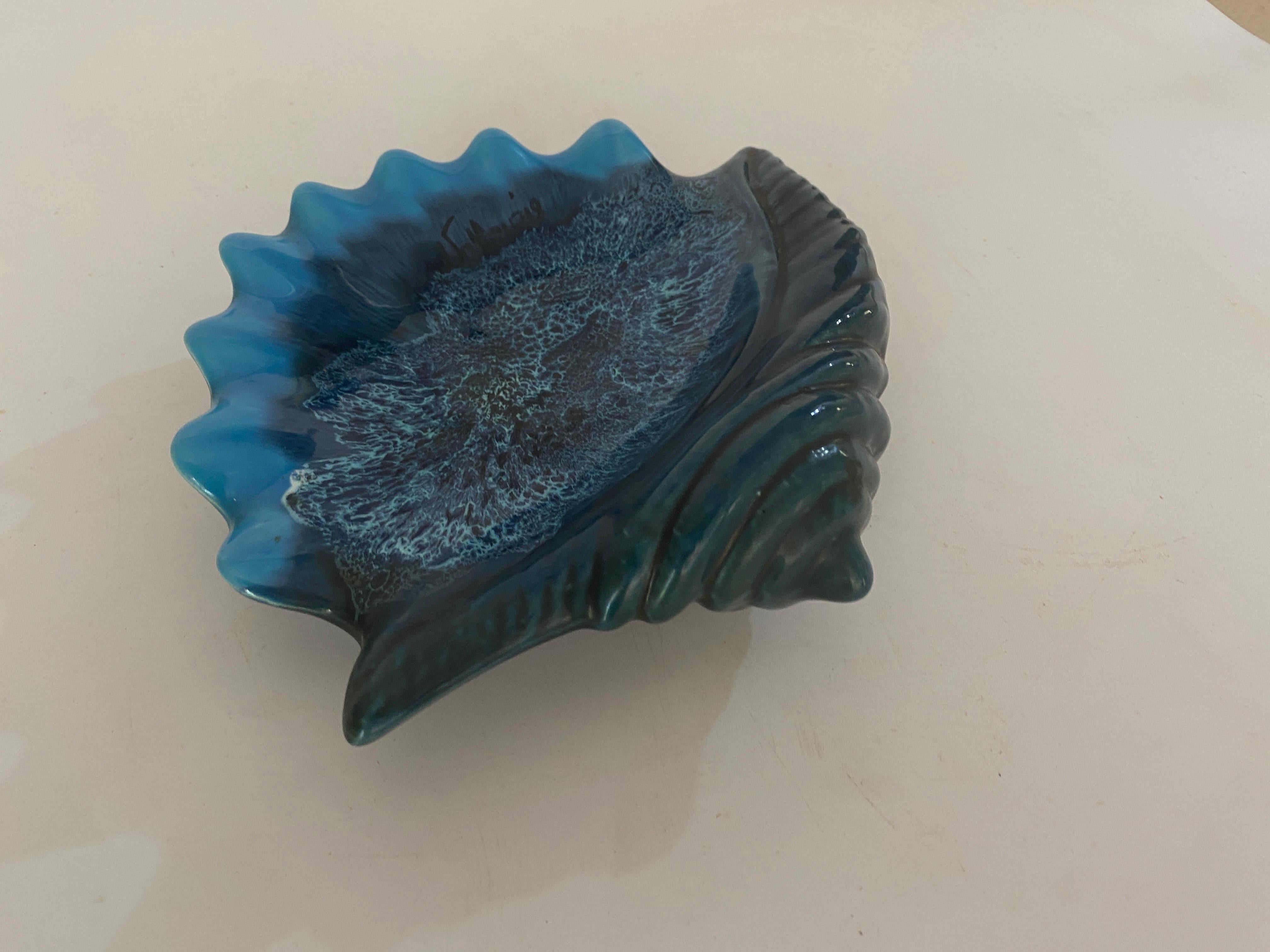 Mid-20th Century Ceramic Blue Ashtray or Vide Poche in a Shell Form Circa 1960 France For Sale