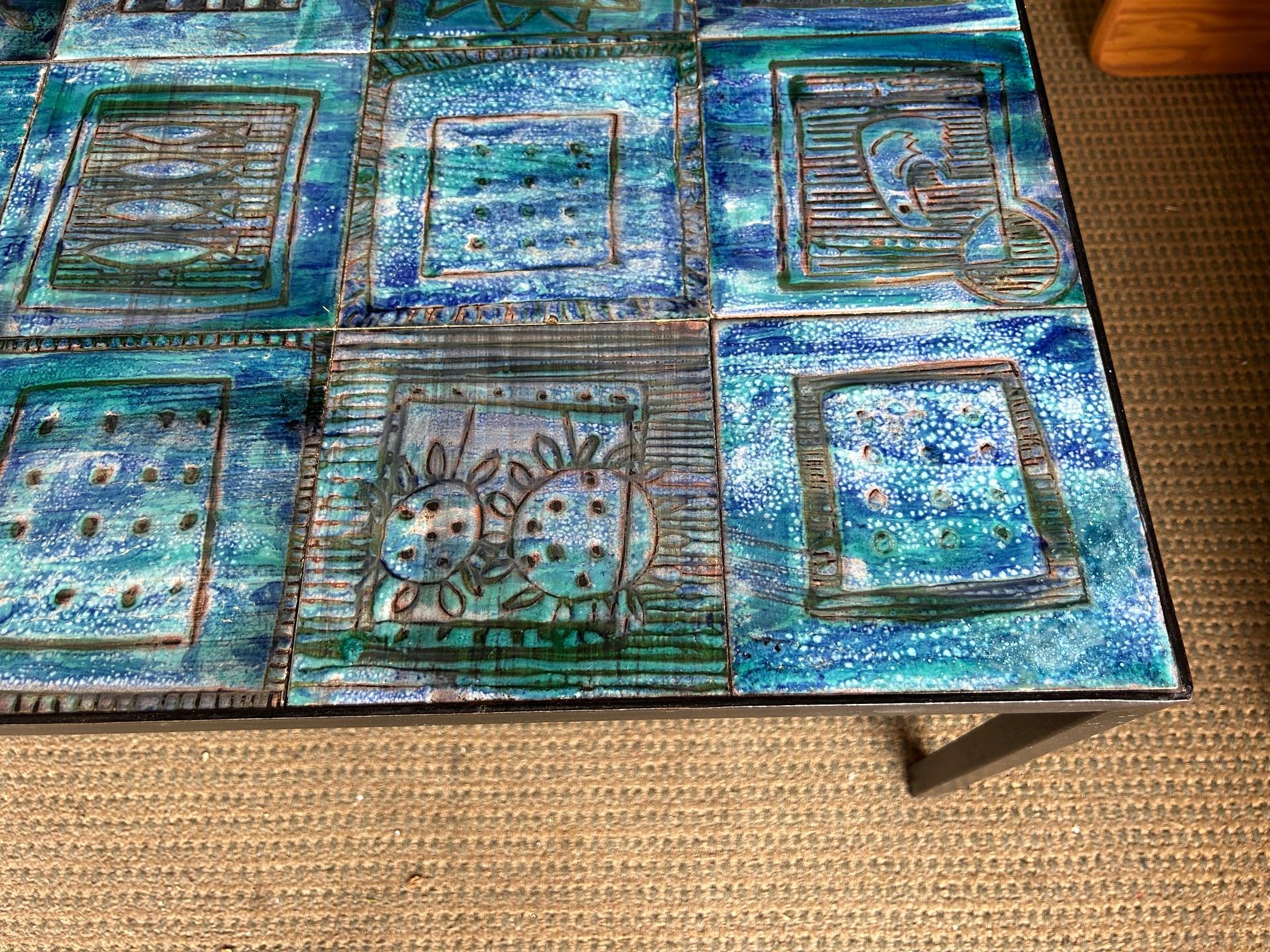 Mesa de centro de cerámica azul de Cloutier, Francia, años 60 Moderno en venta