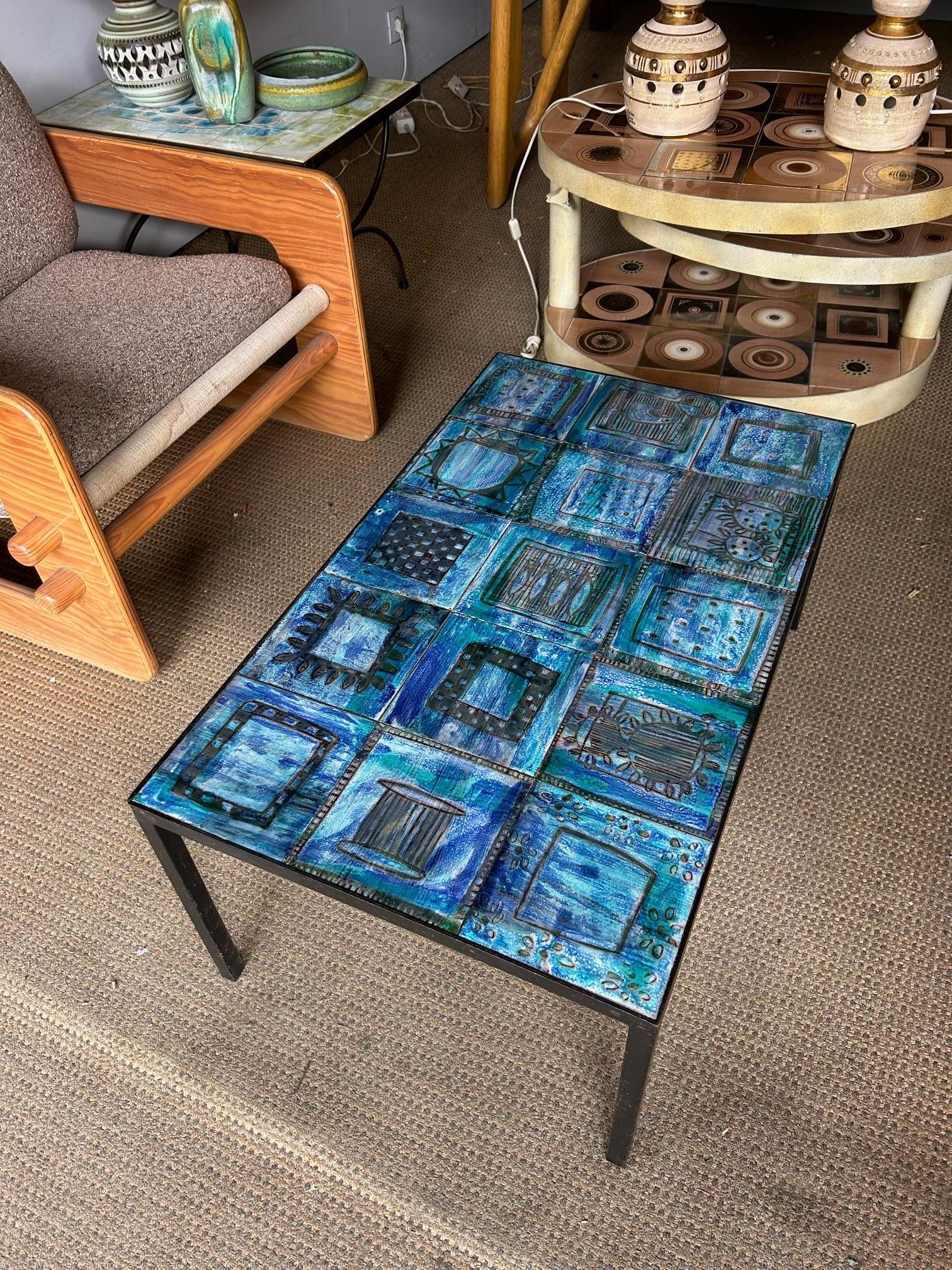 Mesa de centro de cerámica azul de Cloutier, Francia, años 60 Metal en venta