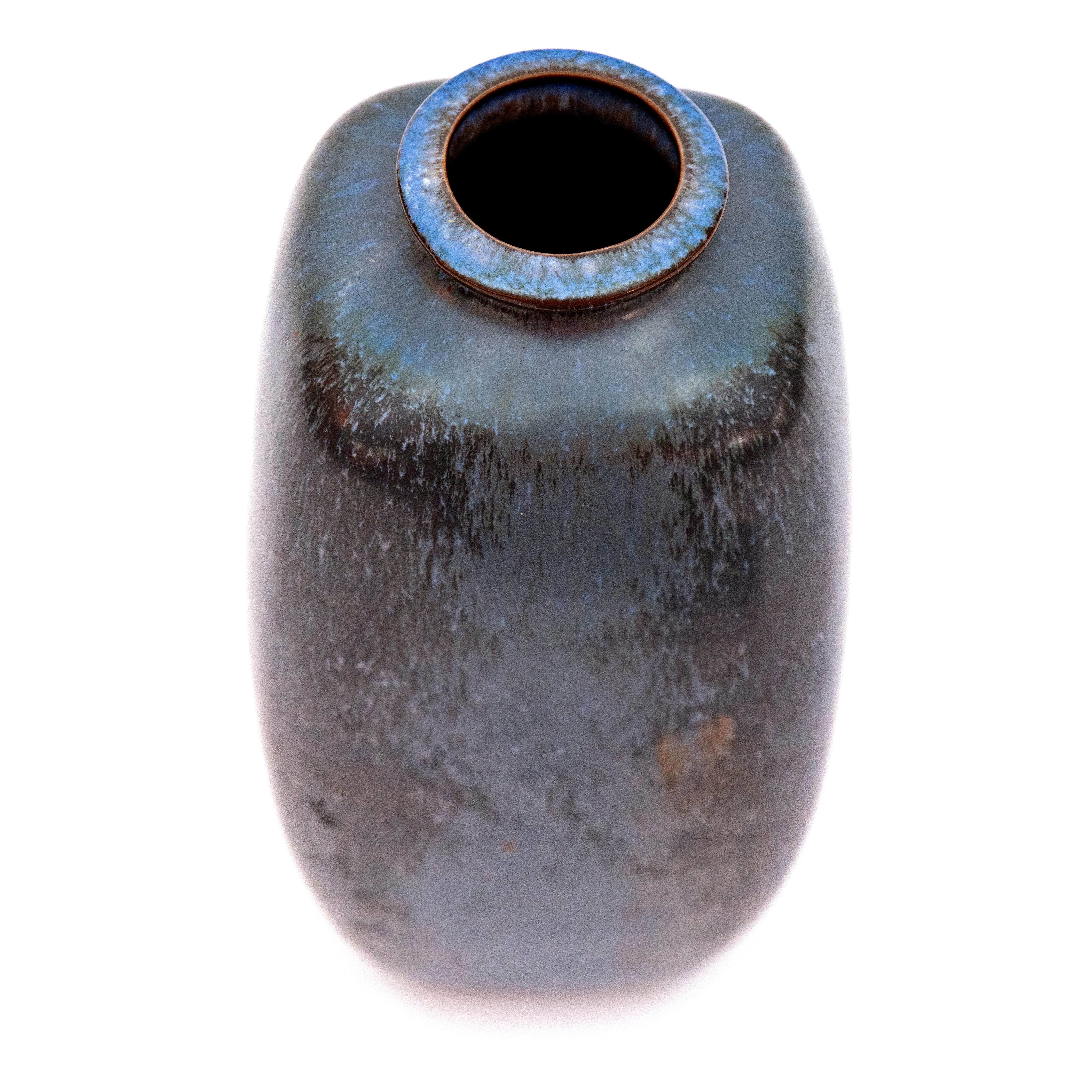 Moderno Vaso in ceramica smaltata blu di Knapstrup Danimarca in vendita