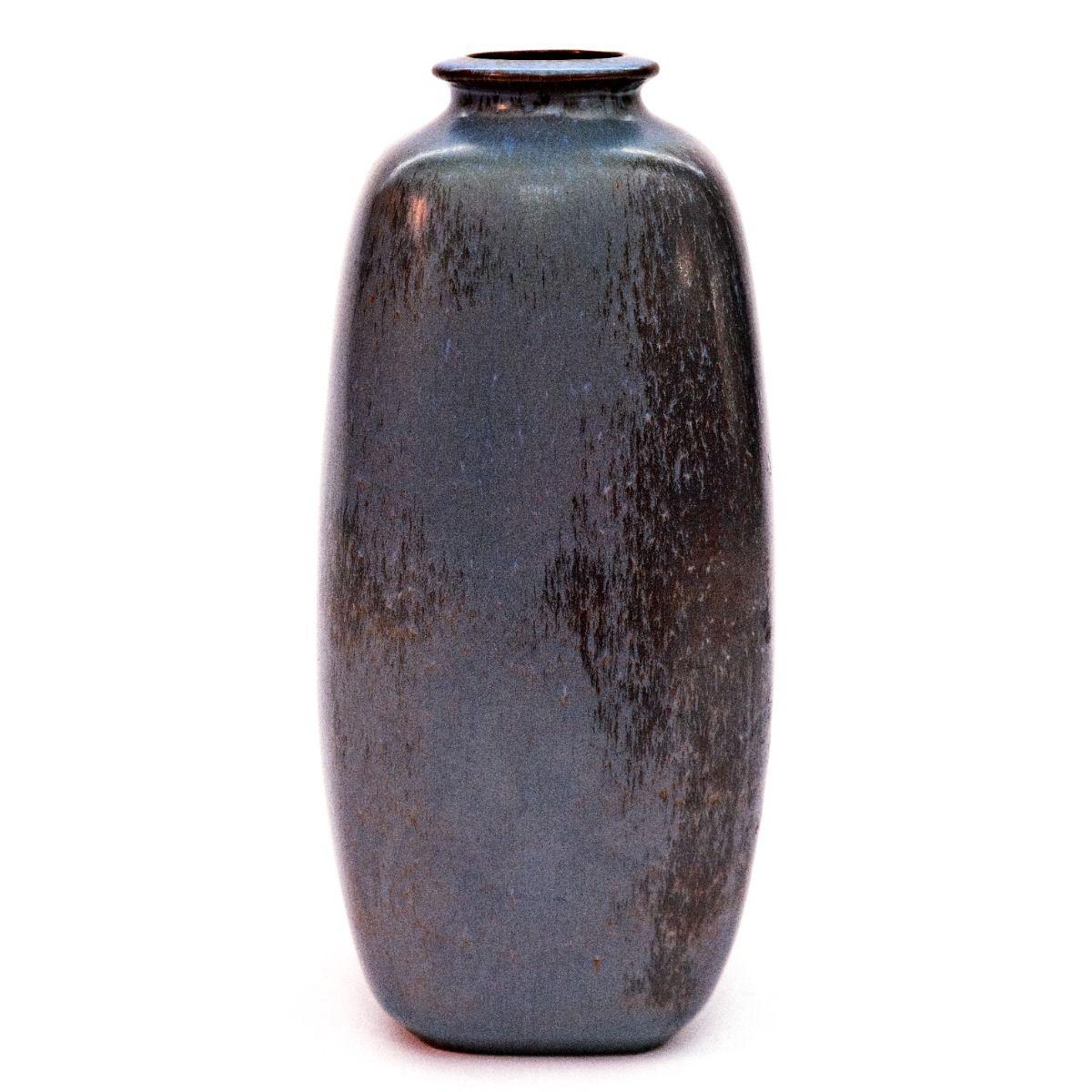 Ceramica Vaso in ceramica smaltata blu di Knapstrup Danimarca in vendita