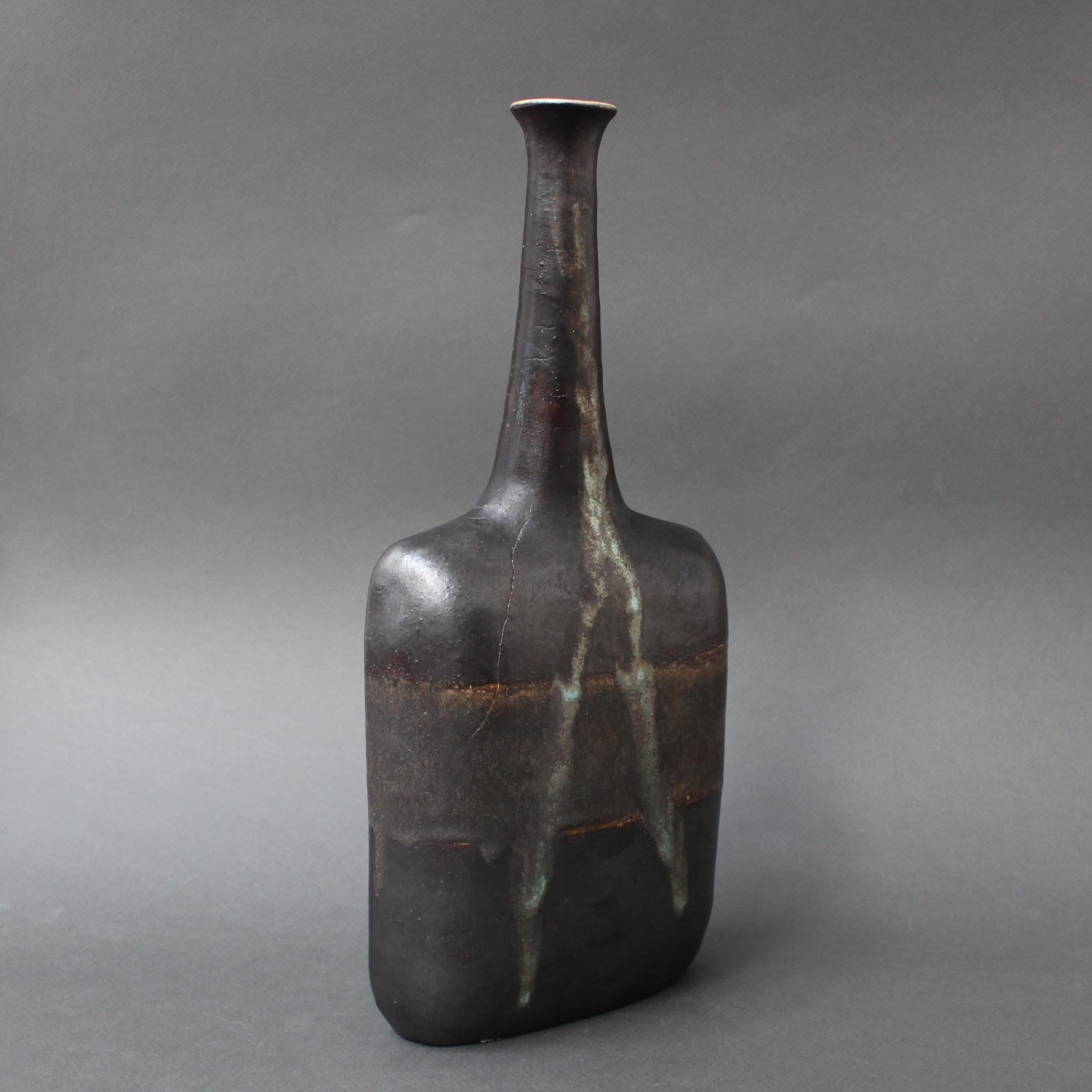 Ceramic Bottle-Shaped Black Decorative Vase by Bruno Gambone, circa 1980s In Fair Condition In London, GB