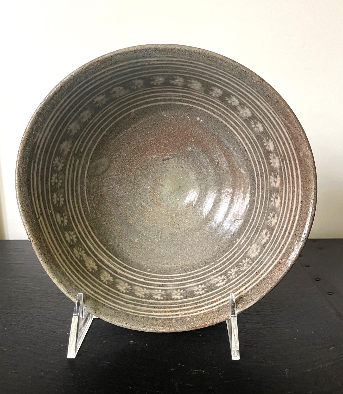 Ceramic Bowl Buncheong Ware Joseon Dynasty In Good Condition For Sale In Atlanta, GA