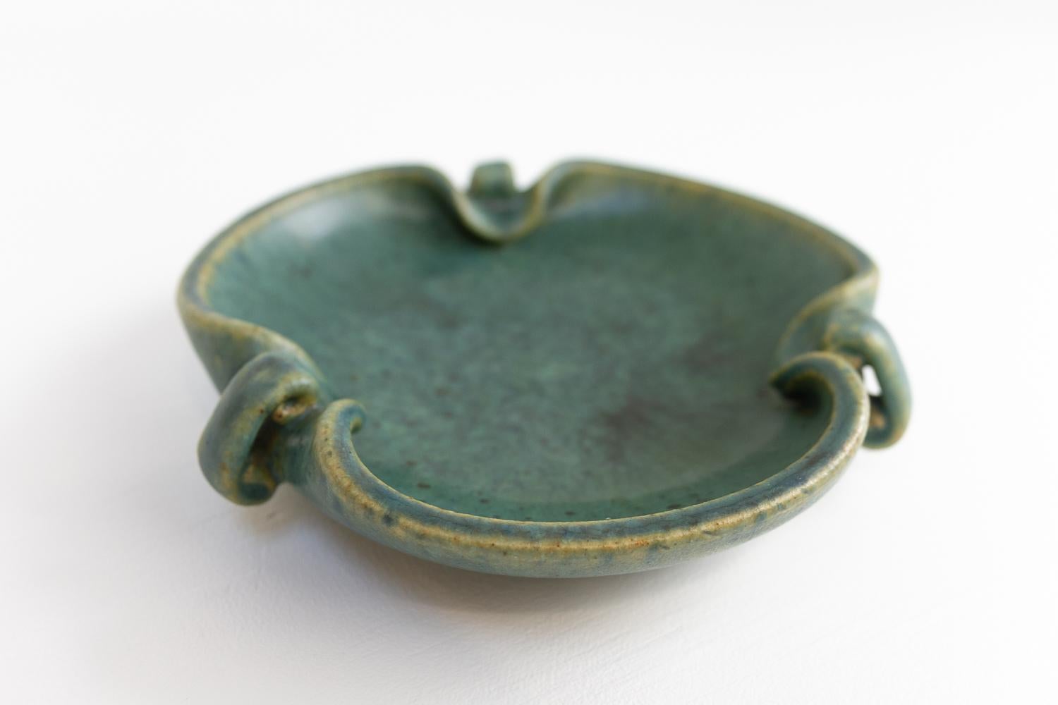 Scandinavian Modern Ceramic bowl by Arne Bang, 1940s.