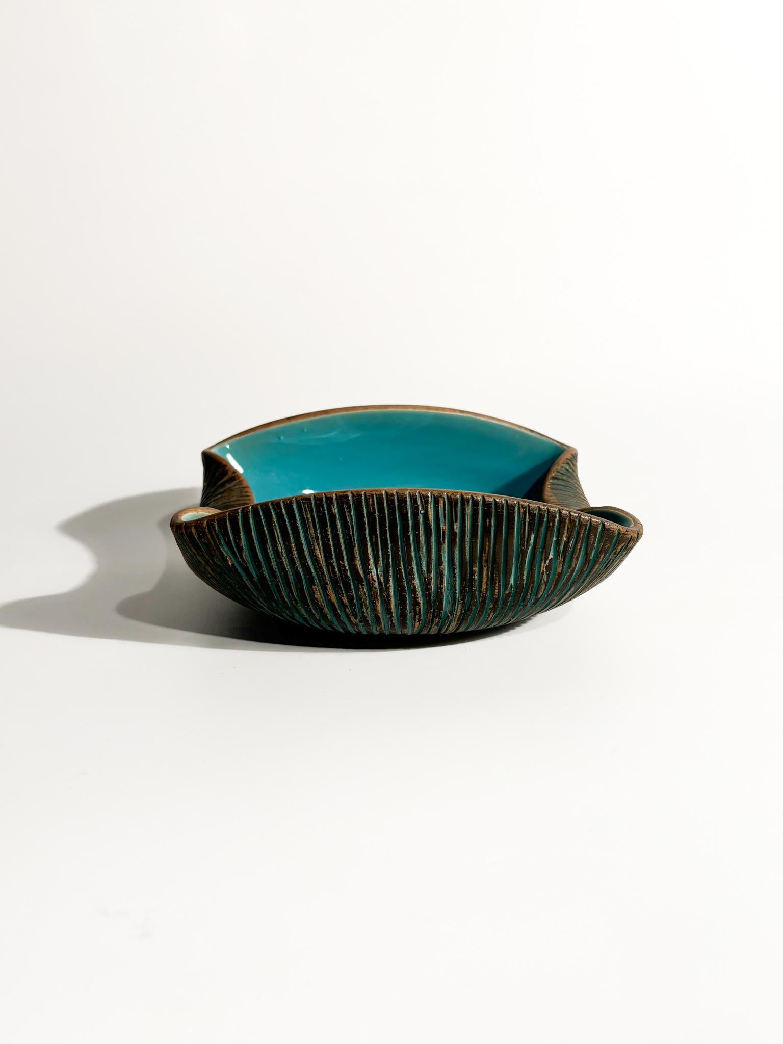 Keramikschale von Ceramiche Batignani aus den 1950er Jahren

Ø cm 15 Ø cm 12 h cm 6

Der Name Batignani Ceramiche ist ein Synonym für hervorragende italienische Keramikkunst. Das 1907 von Gastone Batignani gegründete Unternehmen blickt auf eine