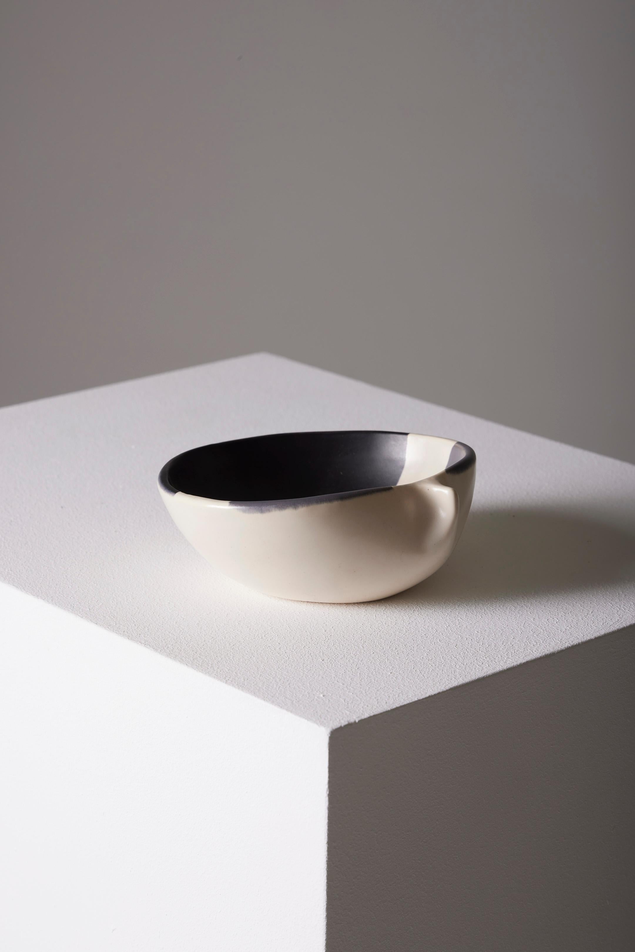 Small pinched ceramic bowl by French artist Mado Jolain (1921–2019), dating from the 1950s and signed 