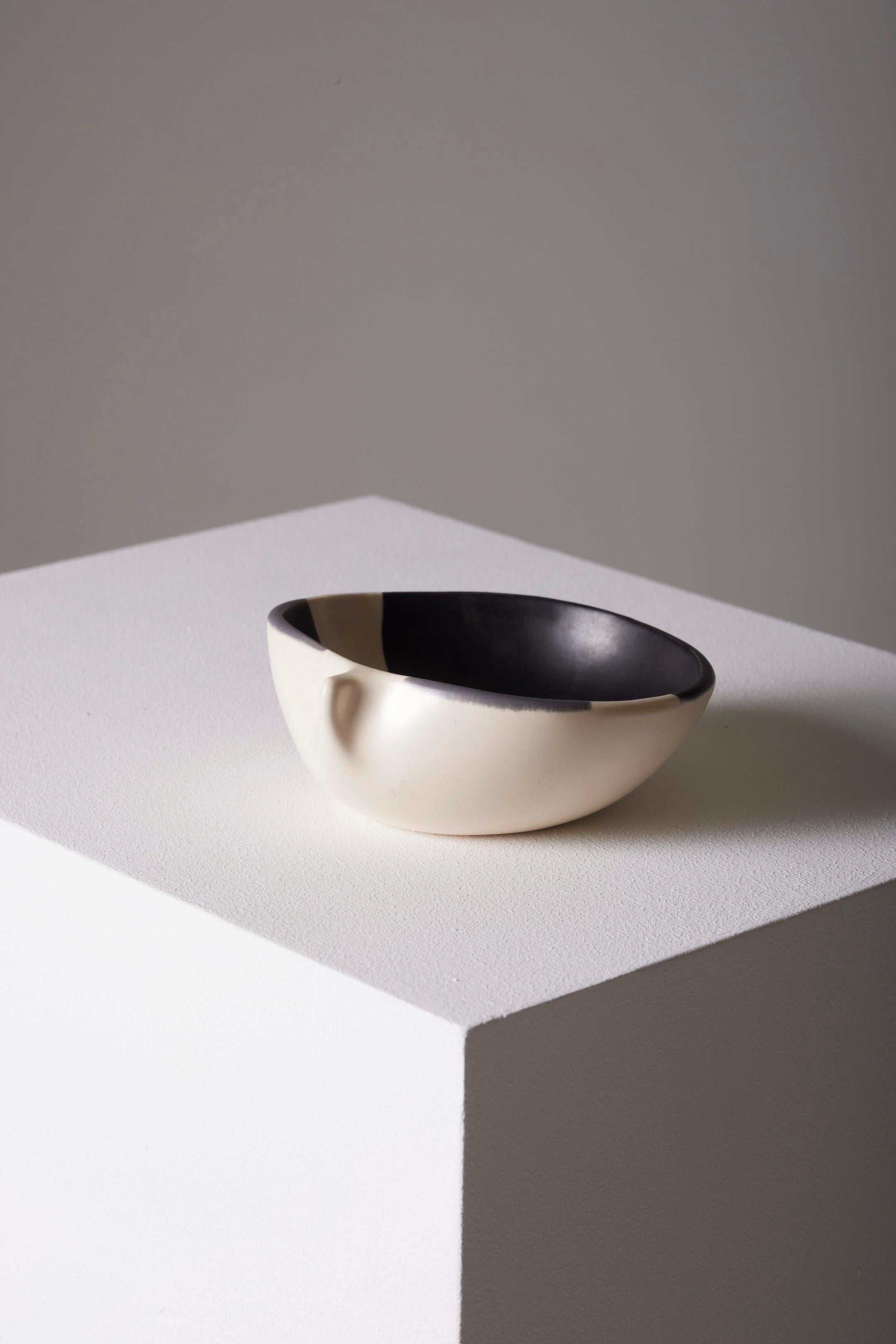 Ceramic bowl by Mado Jolain, 1950s In Excellent Condition In PARIS, FR