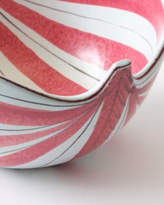 Cuenco de cerámica de Stig Lindberg, Suecia, Rayas rojas y blancas, Firmado, C 1950