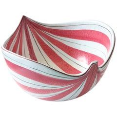 Ciotola in ceramica di Stig Lindberg, Svezia, a righe bianche e rosse, firmata, C.C. 1950