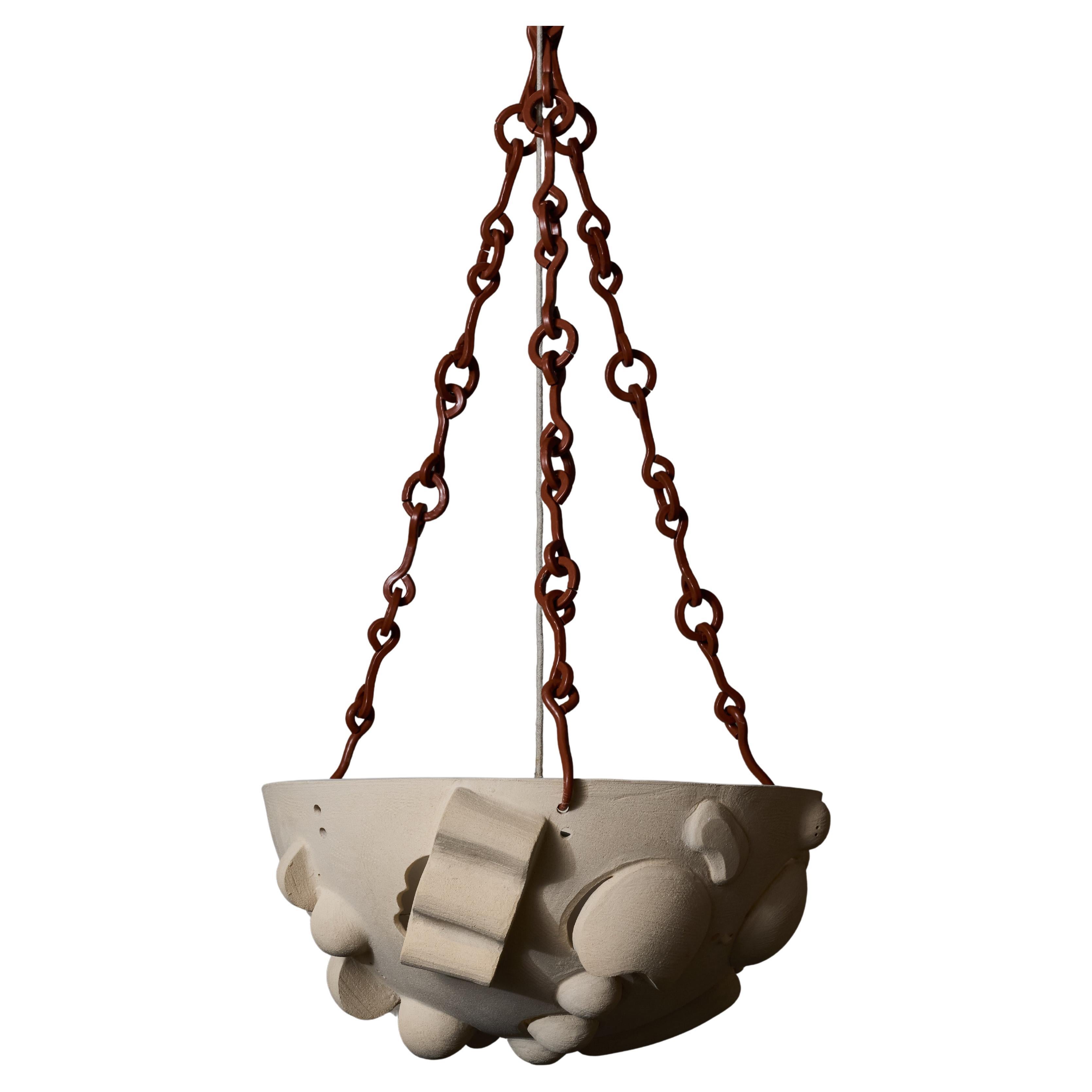 Lampadario a ciotola in ceramica con catena personalizzata di Olivia Cognet