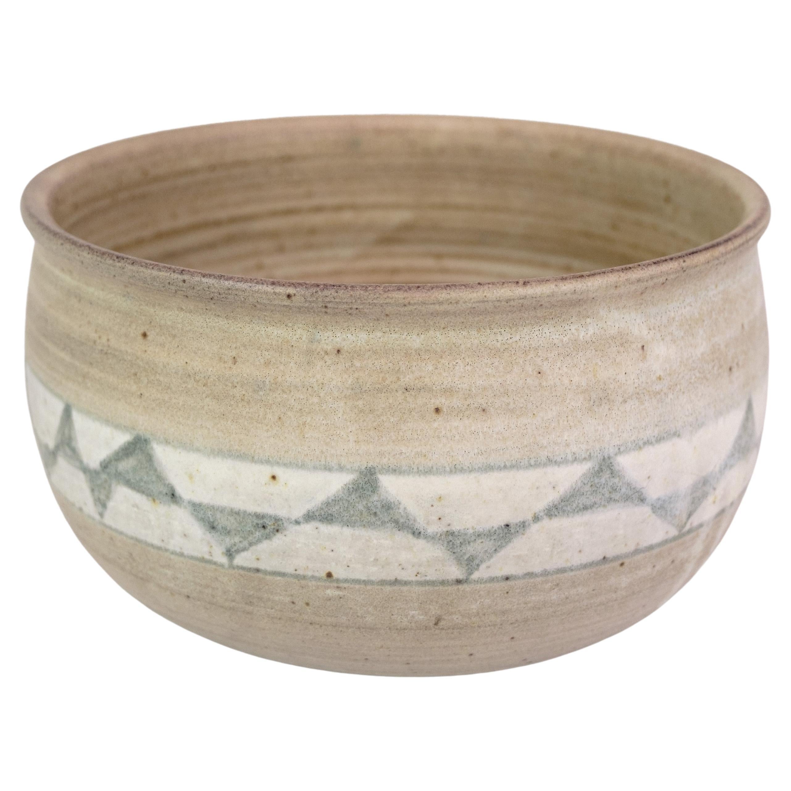 Cuenco de cerámica decorado con motivos firmado por Kegnæs Ceramics De los años 60