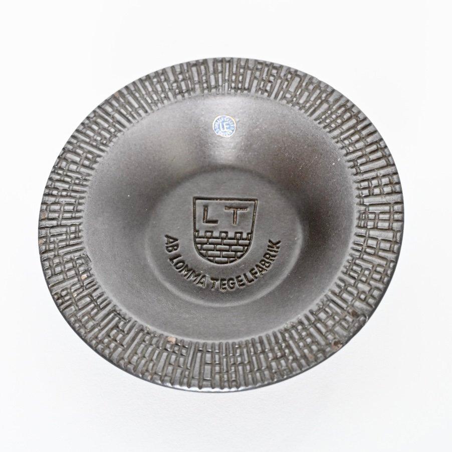 Ceramic bowl for Upsala Ekeby. Signed at bottom with original UE sticker. Sweden, 1960’s.