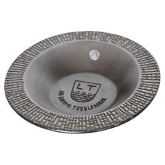 Ceramic bowl for Upsala Ekeby. Signed at bottom with original UE sticker.