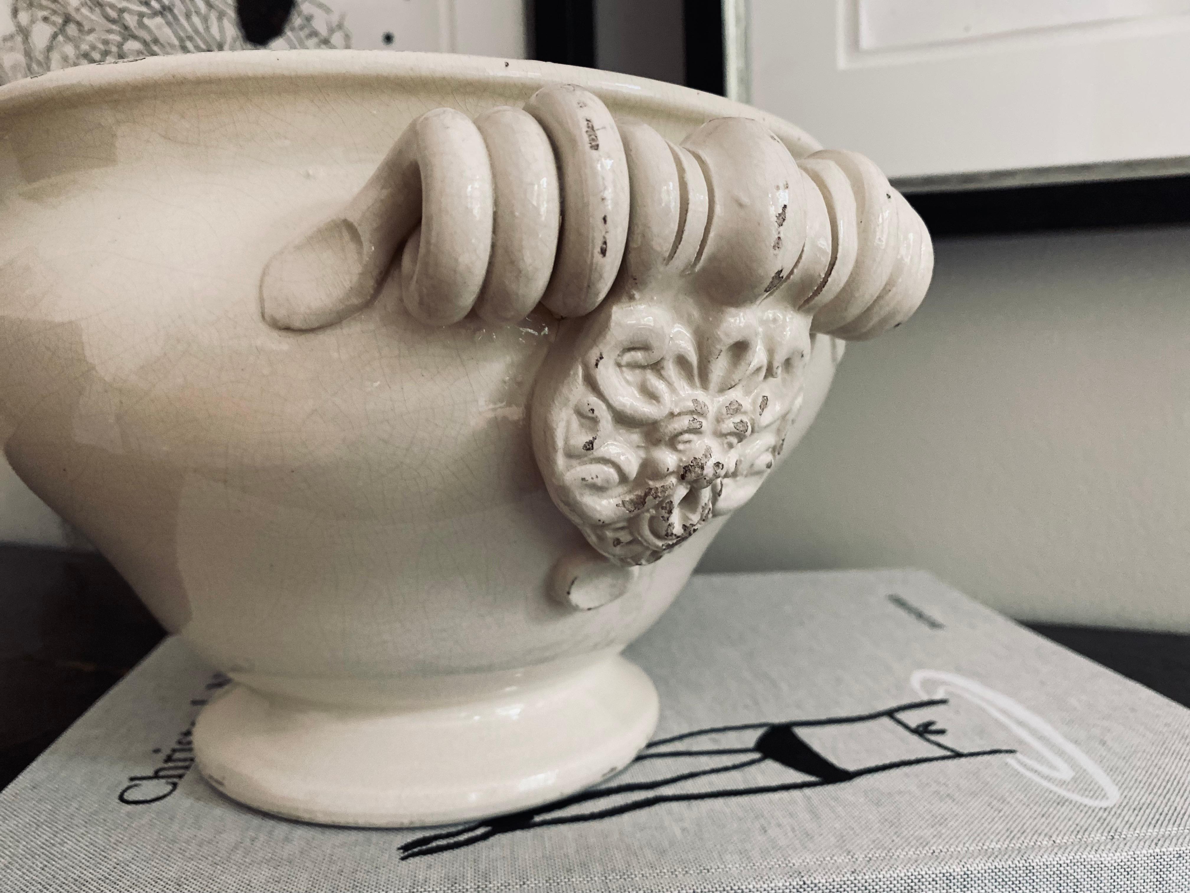  Ceramic bowl, ivory colored with crackle glaze and masqueron application In Good Condition For Sale In Hamburg, DE