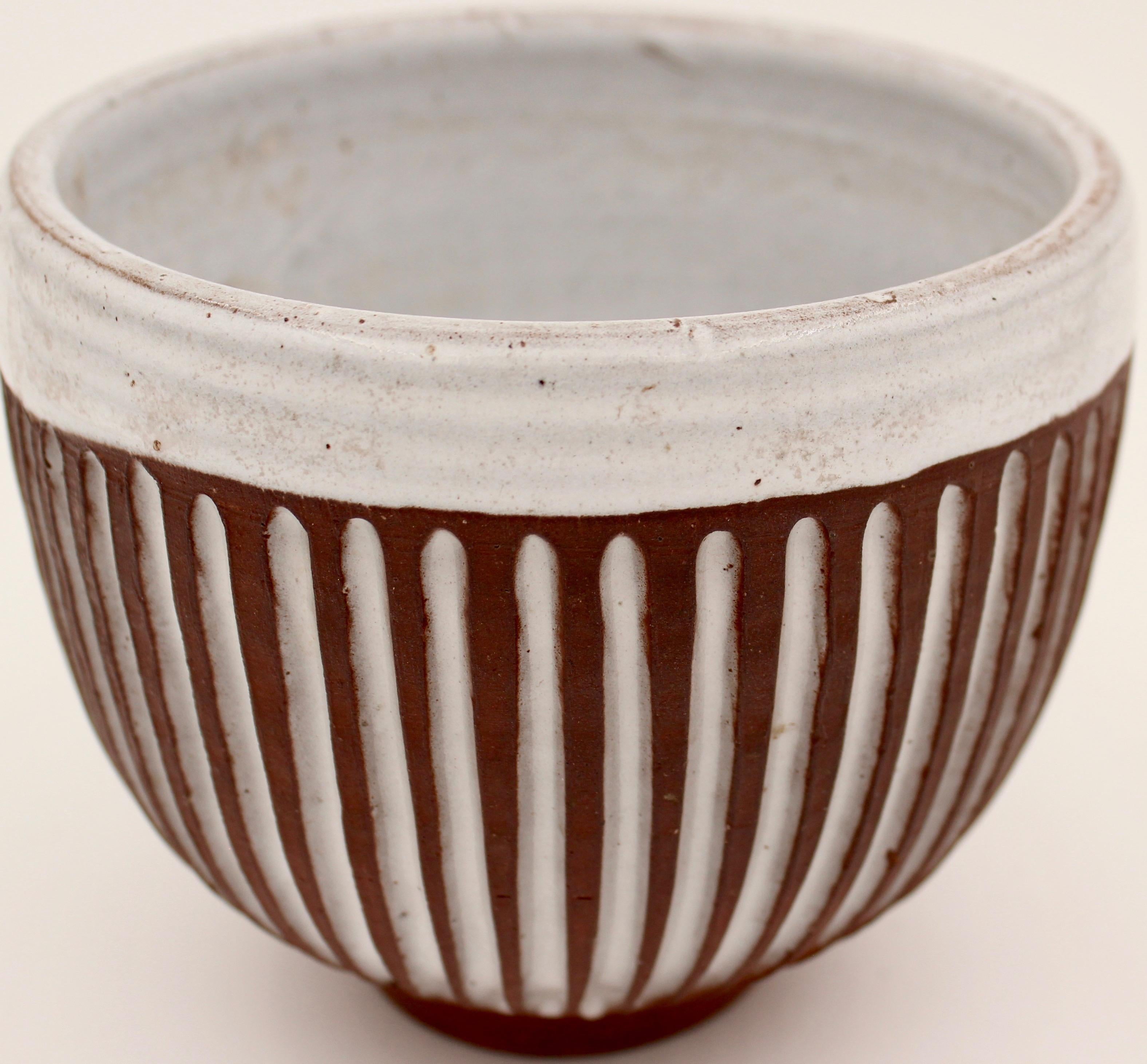 French Ceramic bowl N° 18 by Pol Chambost, circa 1950, France
