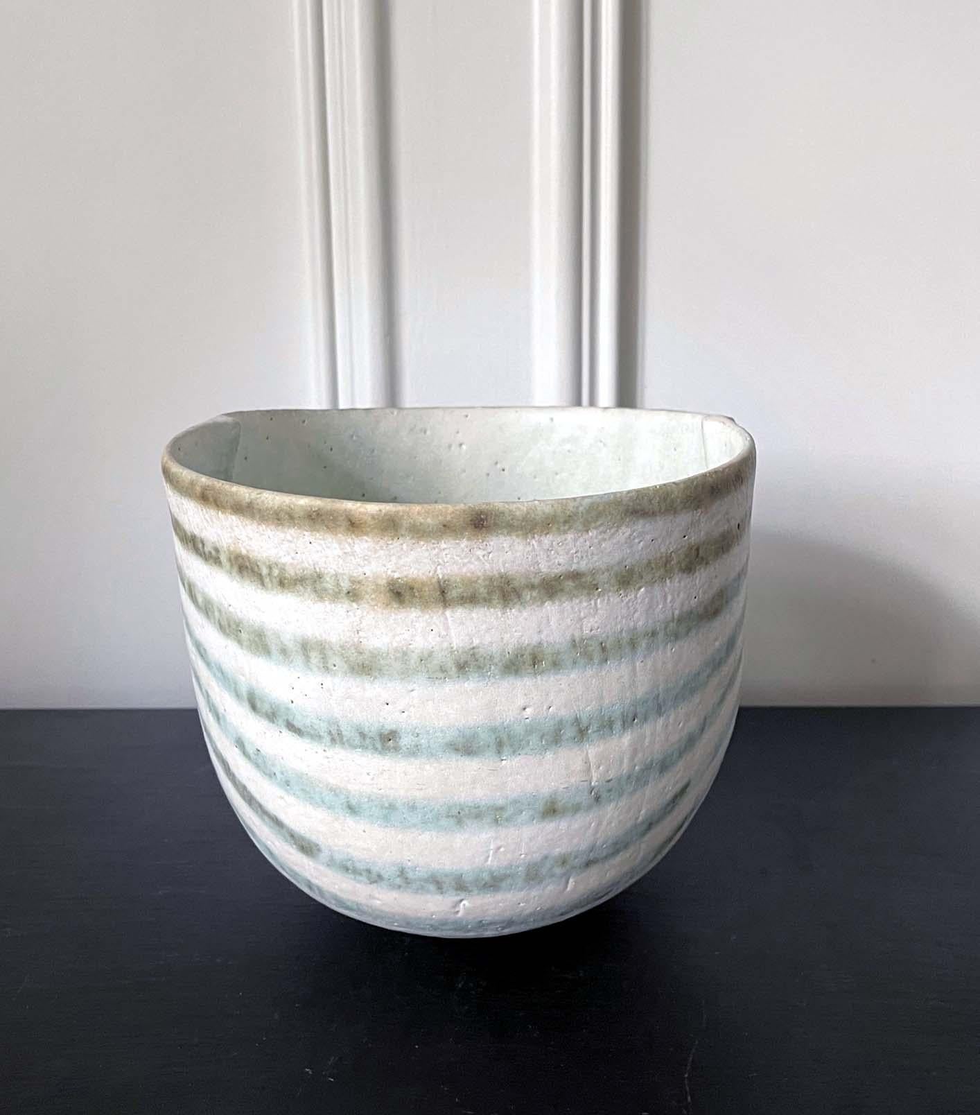 Ceramic Bowl-Shape Vessel by British Studio Potter John Ward For Sale 1