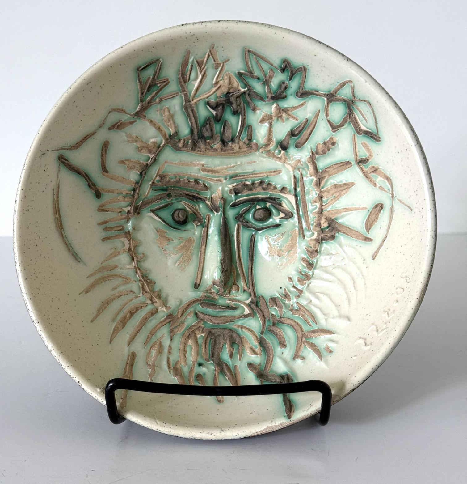 Milieu du XXe siècle Ceramic Bowl Visage de Faune by Pablo Picasso en vente