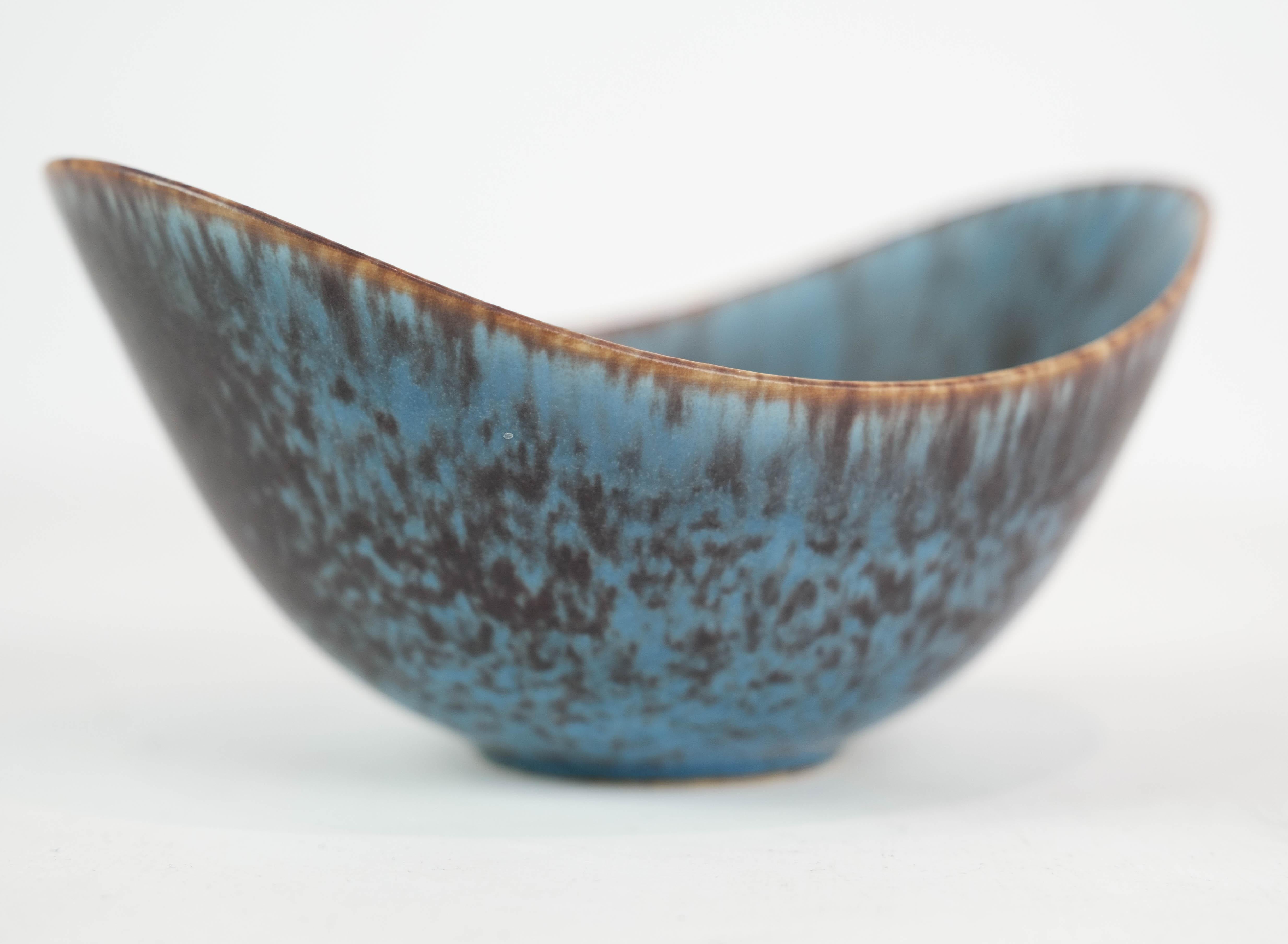 Mid-20th Century Ceramic Bowl with Blue and Brown Glace by the Artist Gunnar Nylund for Rørstrand
