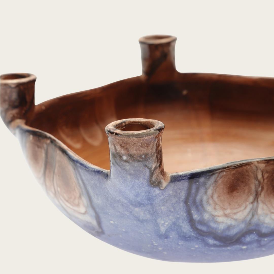Ceramic Bowl with Integrated Candlesticks by Bo Fajans for Gefle In condizioni buone in vendita a Brooklyn, NY