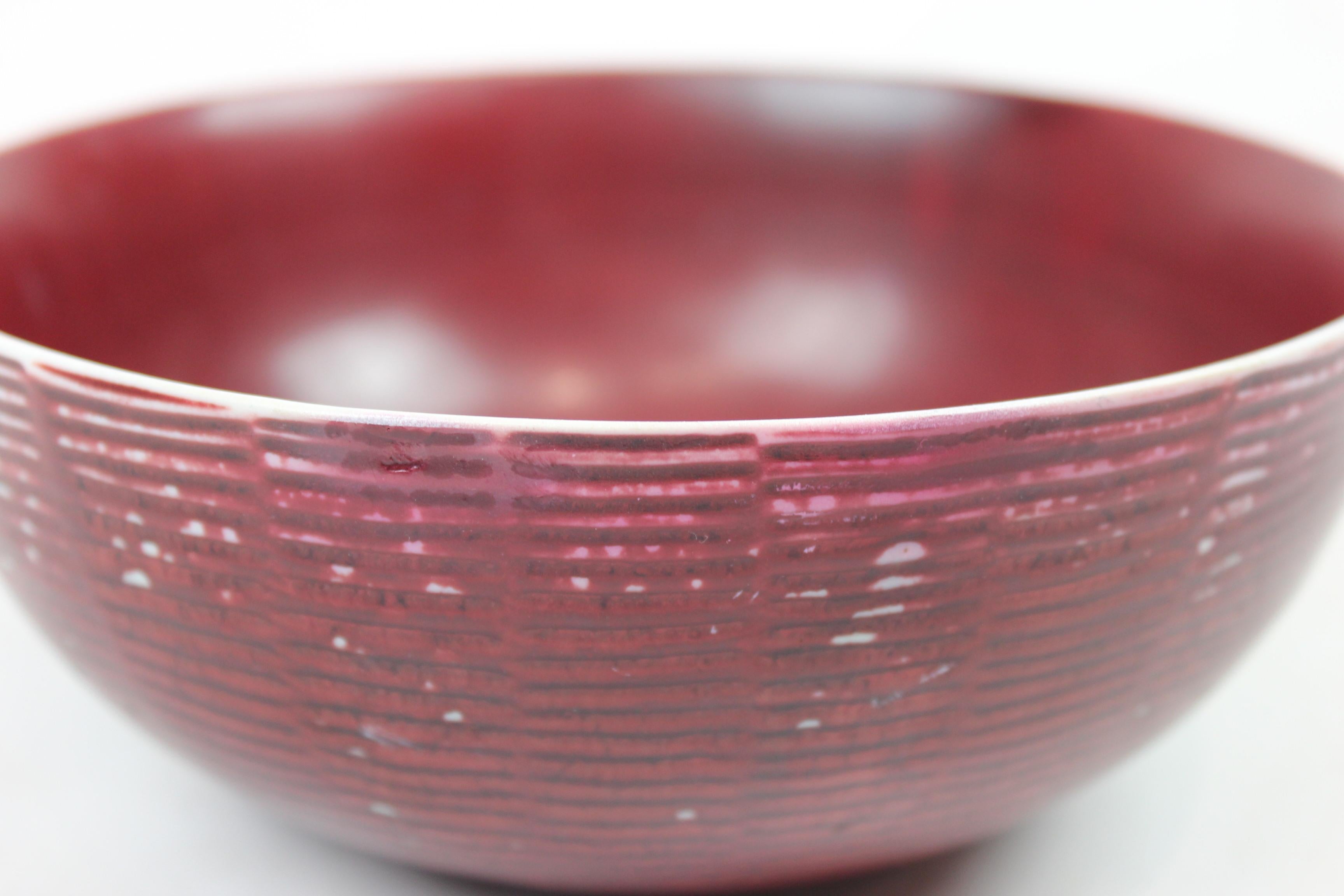 Ceramic Bowl with Ox Blood Glaze by Axel Salto for Royal Copenhagen, 1950s In Good Condition In Lejre, DK