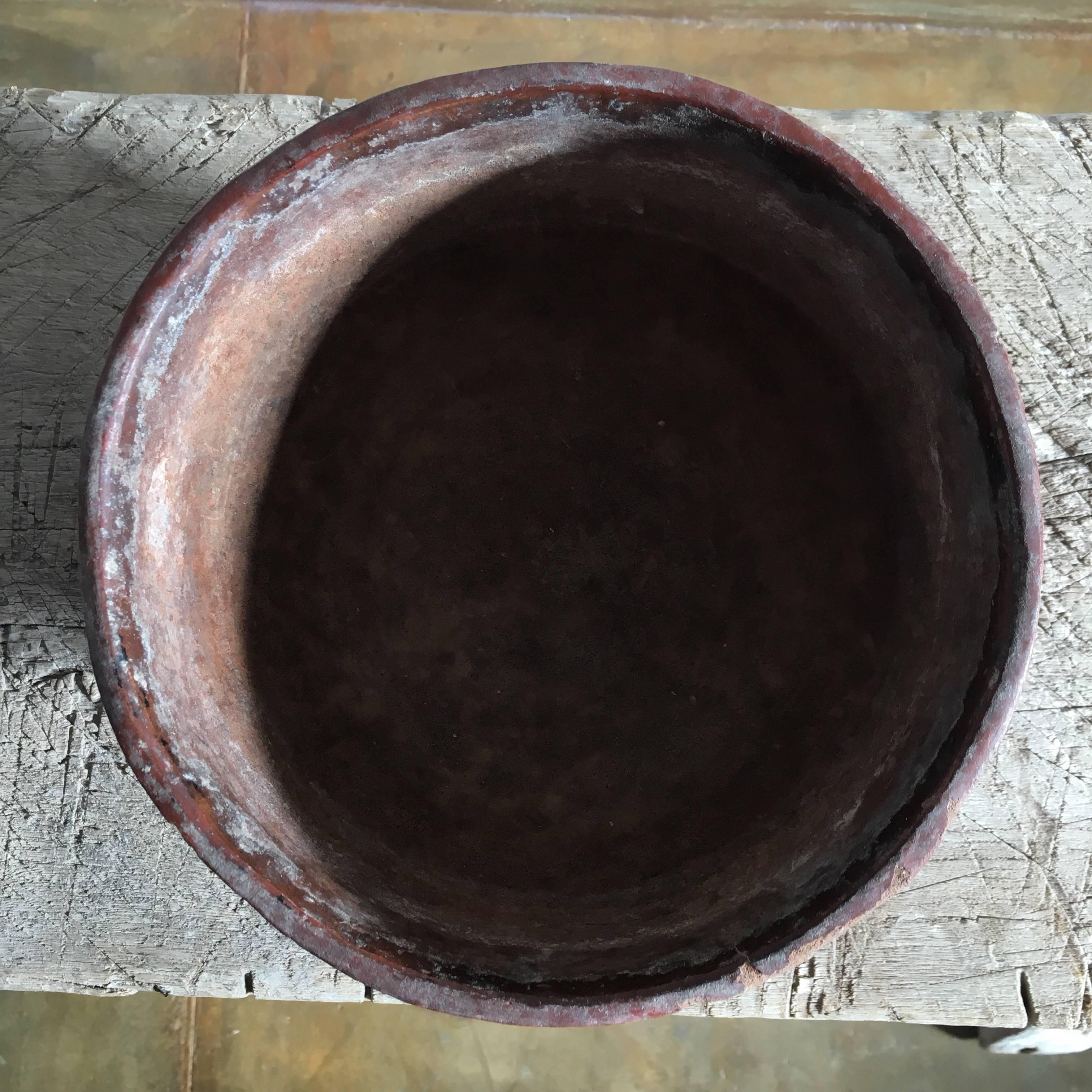 Ceramic Bowl with Primitive Design Work from Mexico In Fair Condition In San Miguel de Allende, Guanajuato