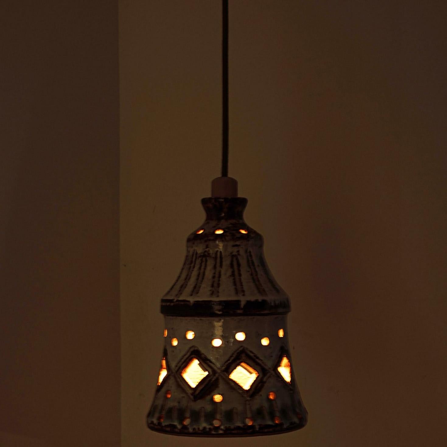 Pendentif en céramique brun beige, Danemark, années 1970 en vente 3