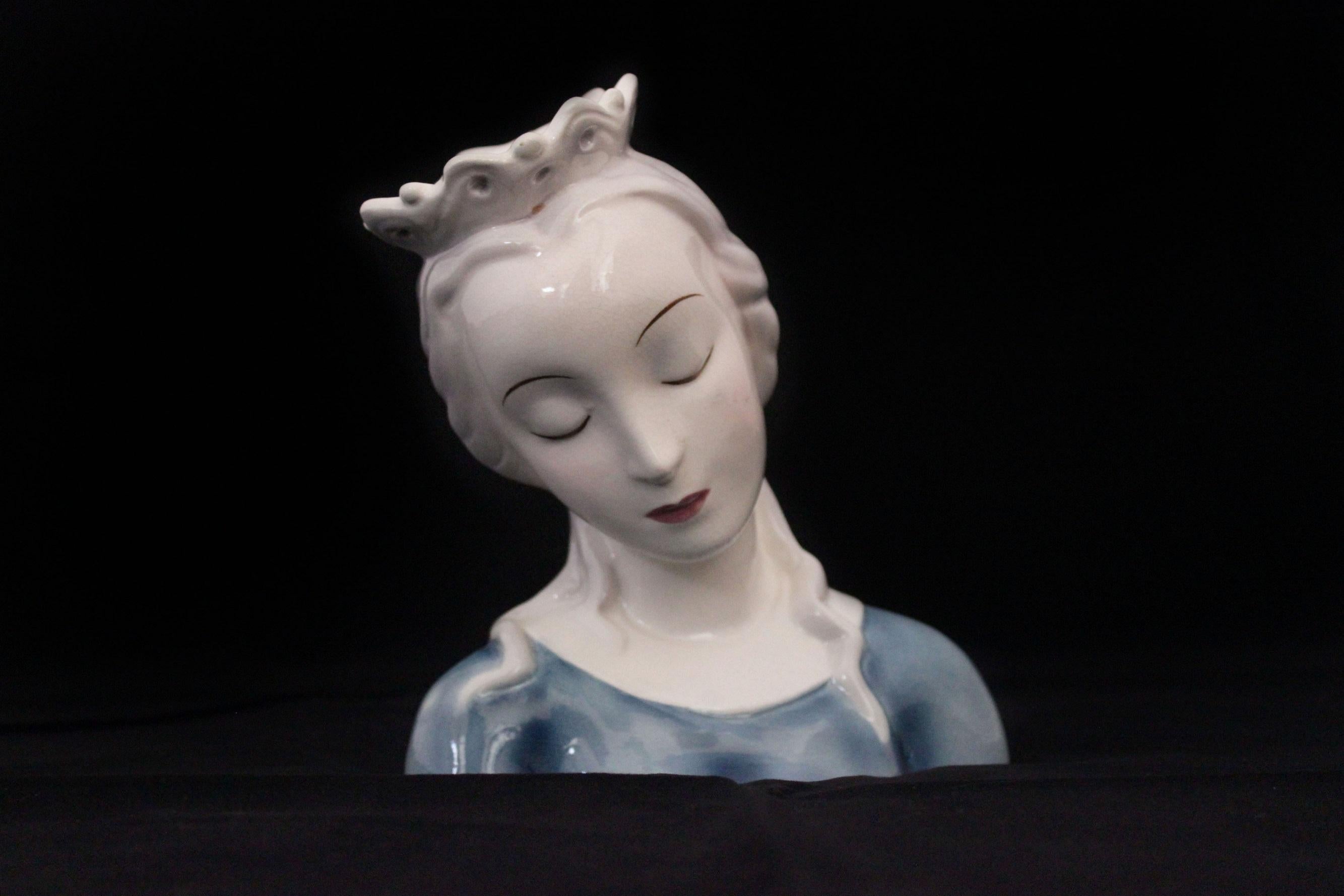 Mid-20th Century Ceramic Bust of Madonna from Goldscheider, 1940s For Sale