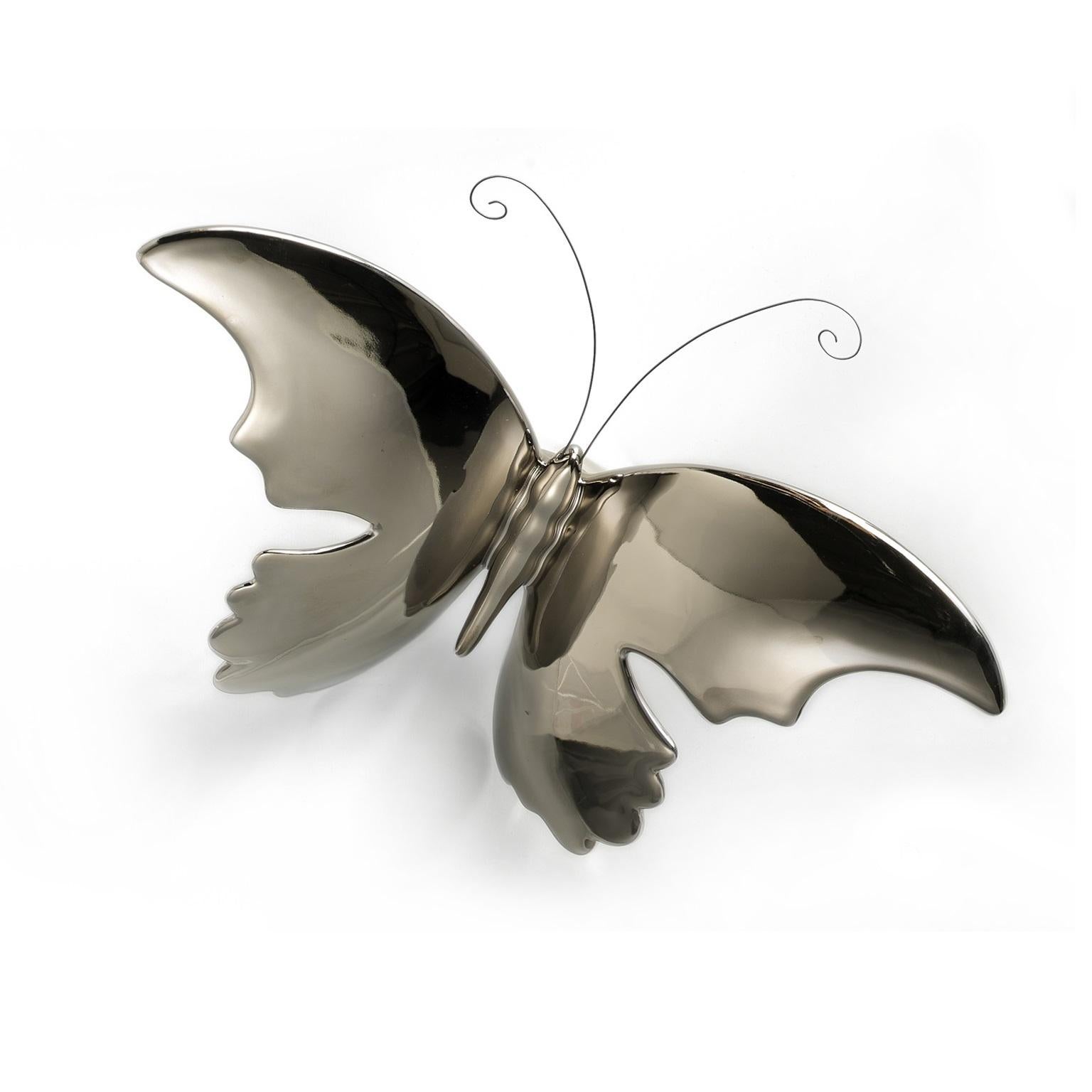 Keramik „BUTTERFLY“ Handgefertigt in Platin von Gabriella B. Hergestellt in Italien im Zustand „Neu“ im Angebot in Treviso, IT