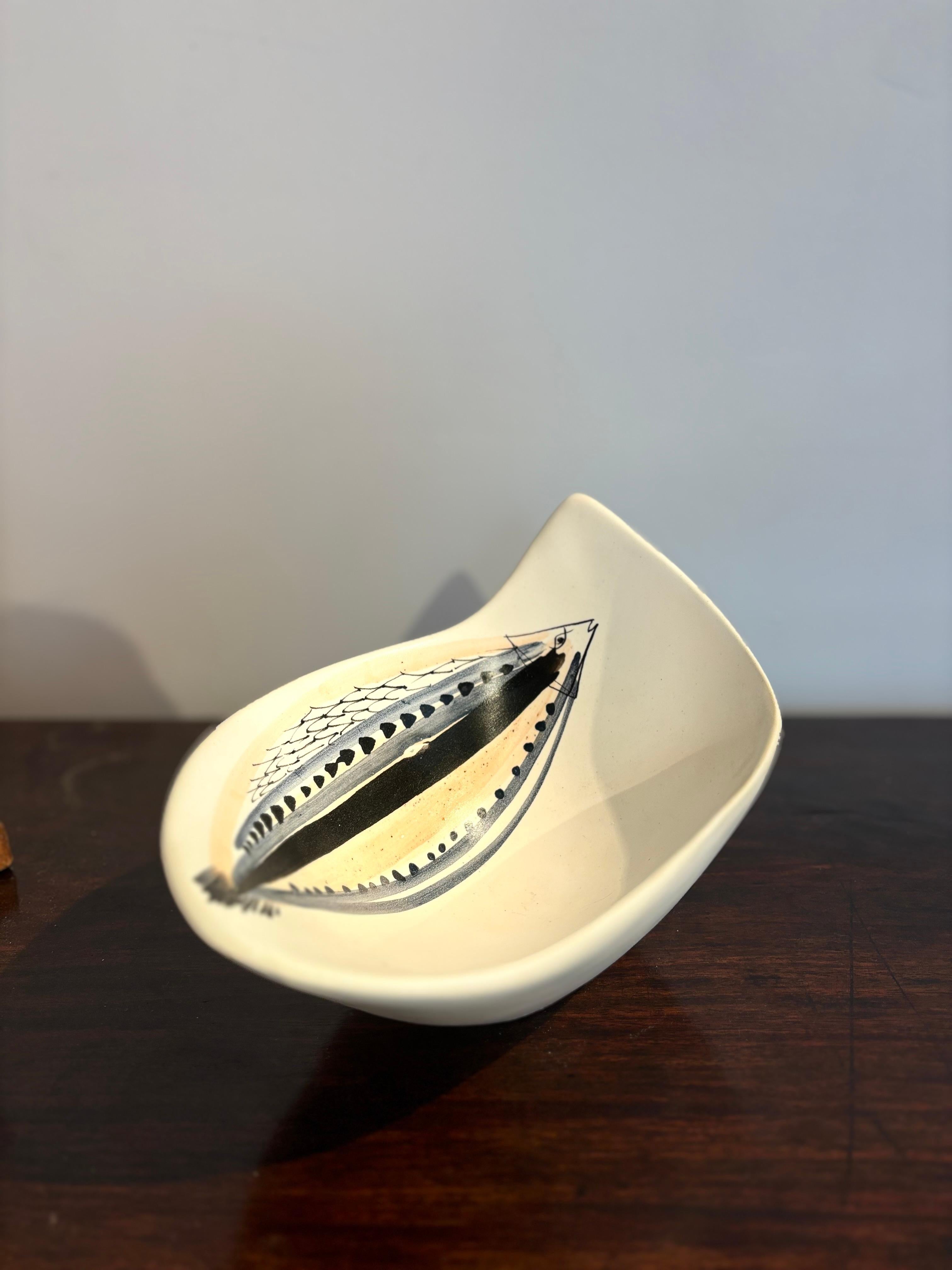 Mid-Century Modern Ceramic by Roger Capron en vente