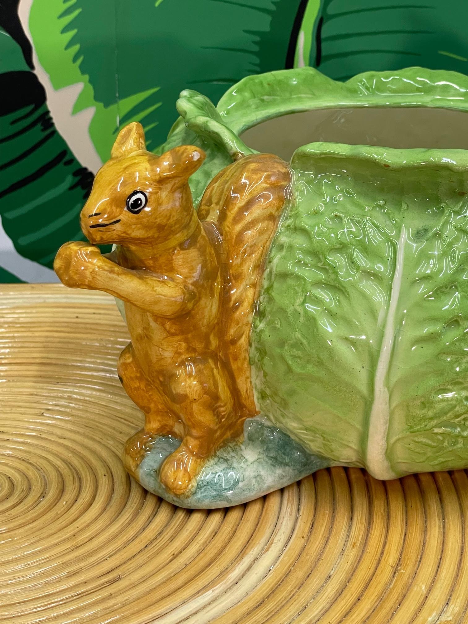 Ceramic Cabbage With Squirrels Cookie Jar by Gloria Vanderbilt In Good Condition In Jacksonville, FL