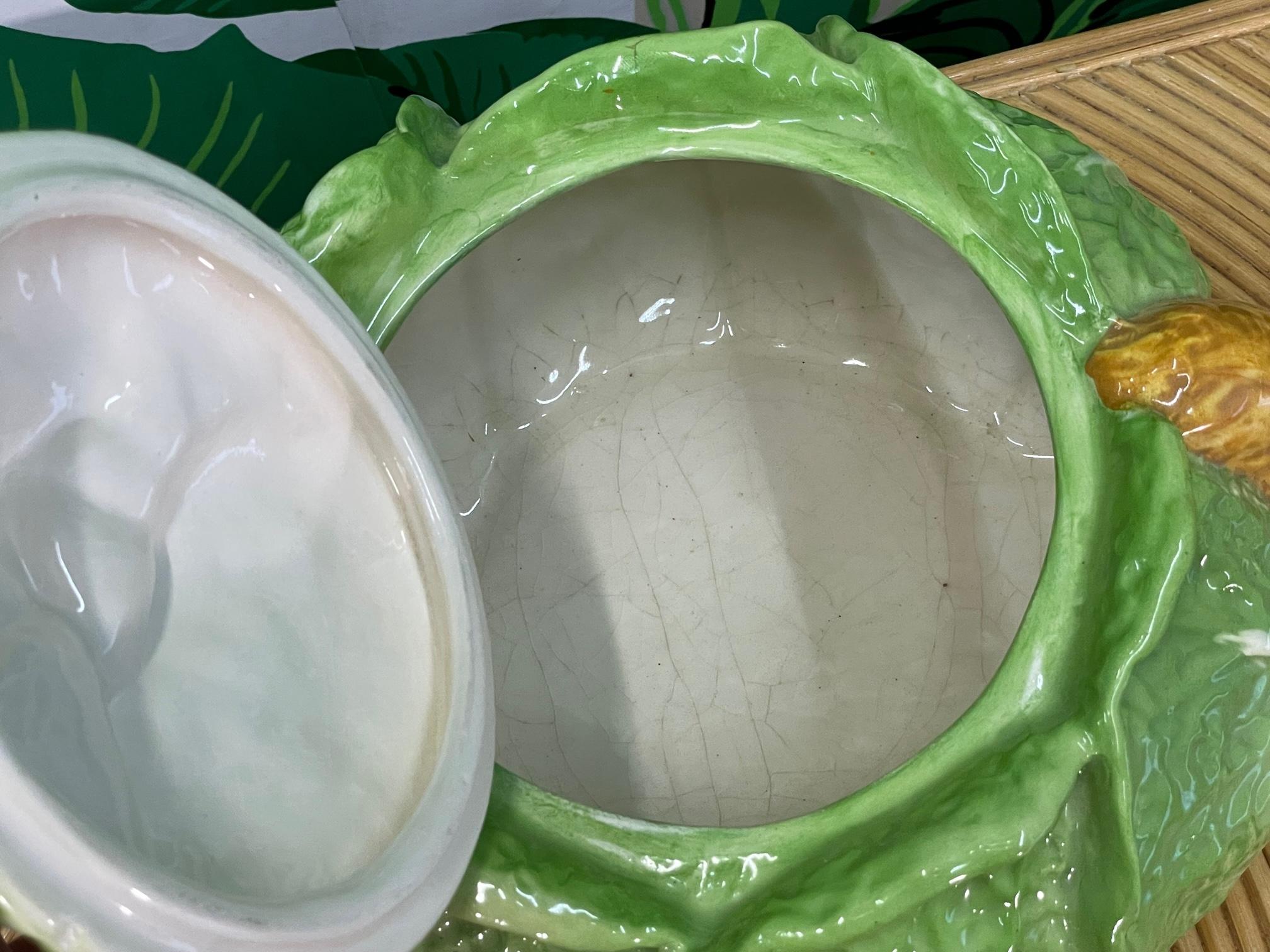 Ceramic Cabbage With Squirrels Cookie Jar by Gloria Vanderbilt In Good Condition In Jacksonville, FL