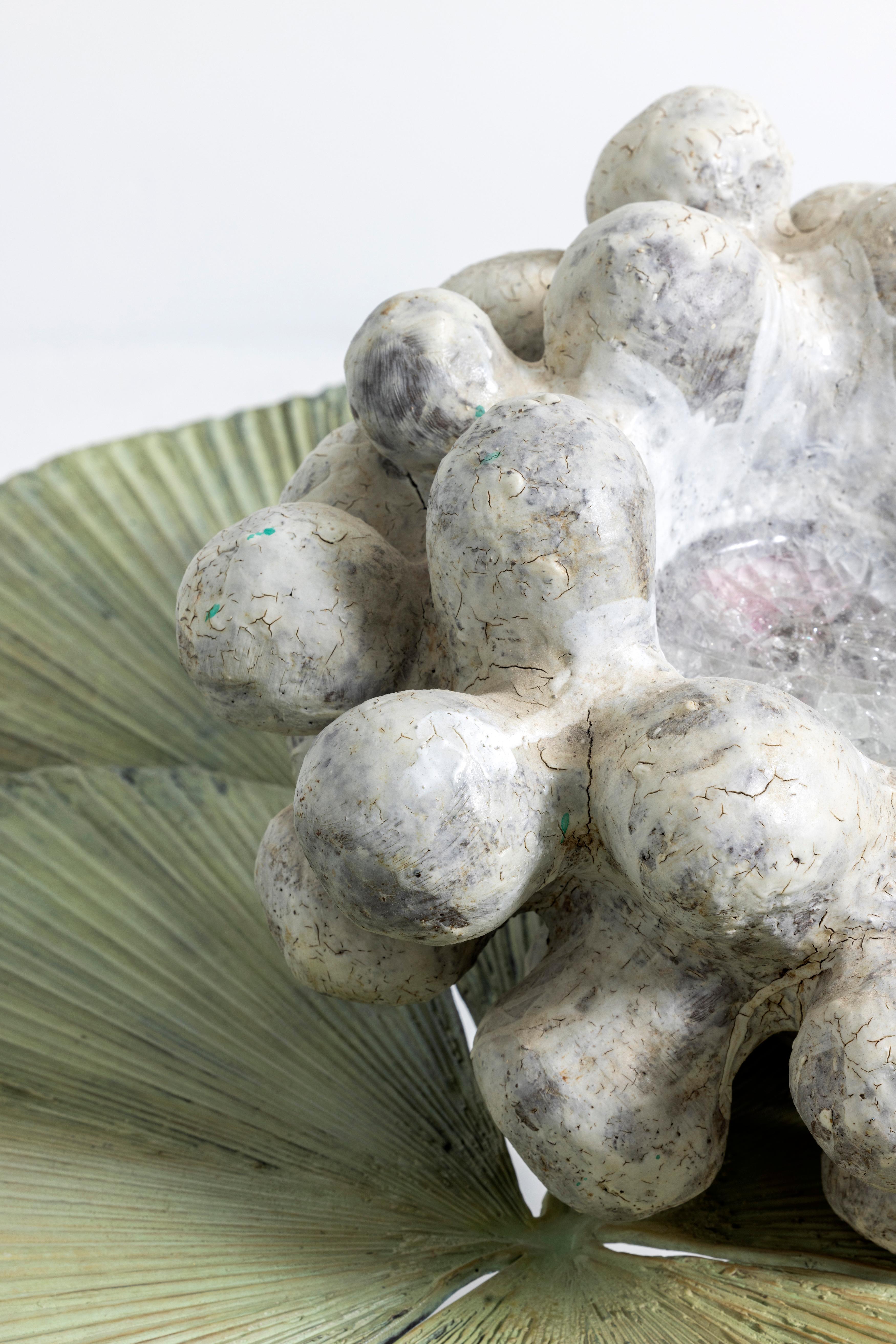 Centrotavola in ceramica 'Fleur Bulbonneuse' di Agnès Debizet in vendita 1