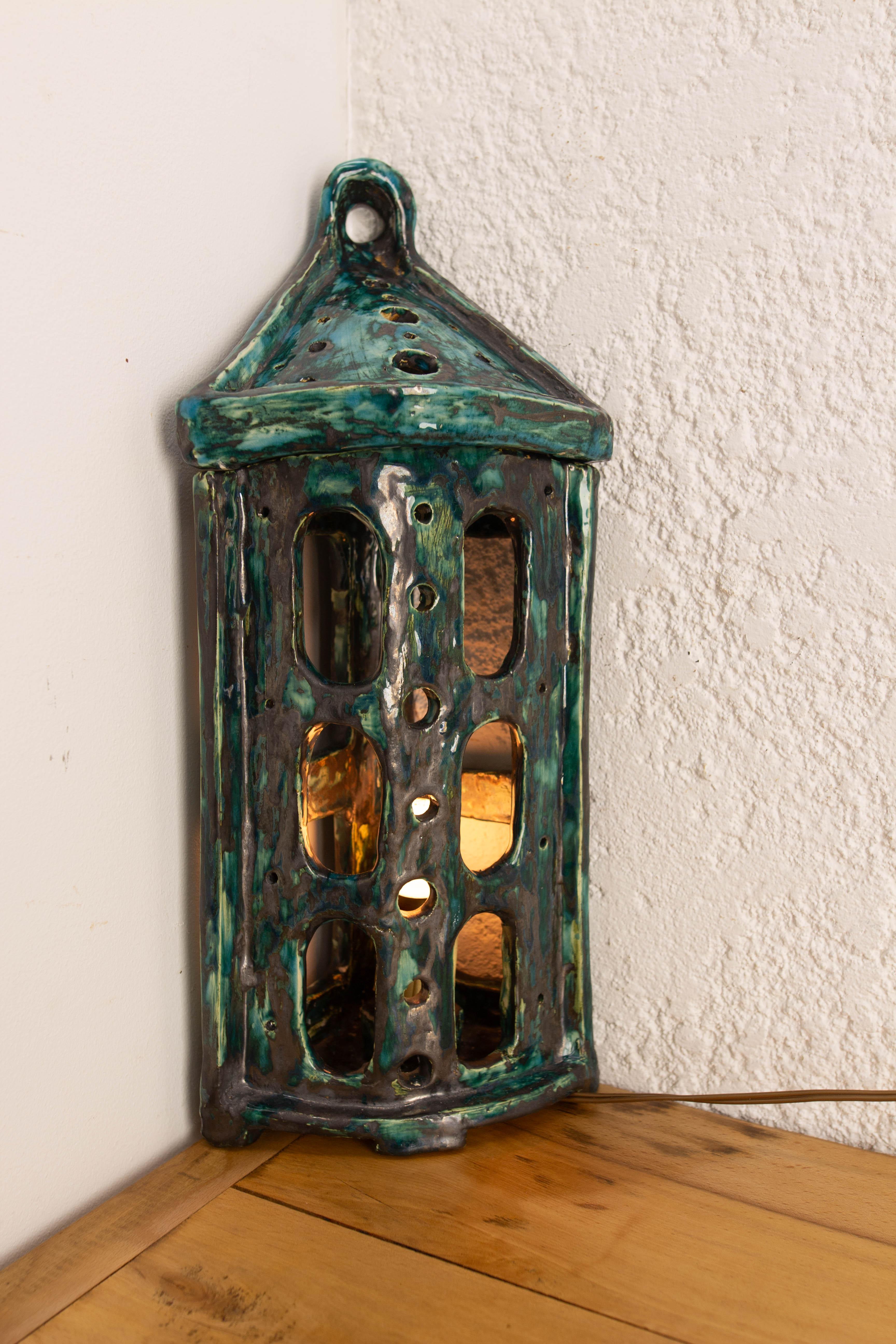 Mid-Century moderno Applique da parete o lanterna da tavolo in ceramica Vallauris, Francia 1960 ca. in vendita