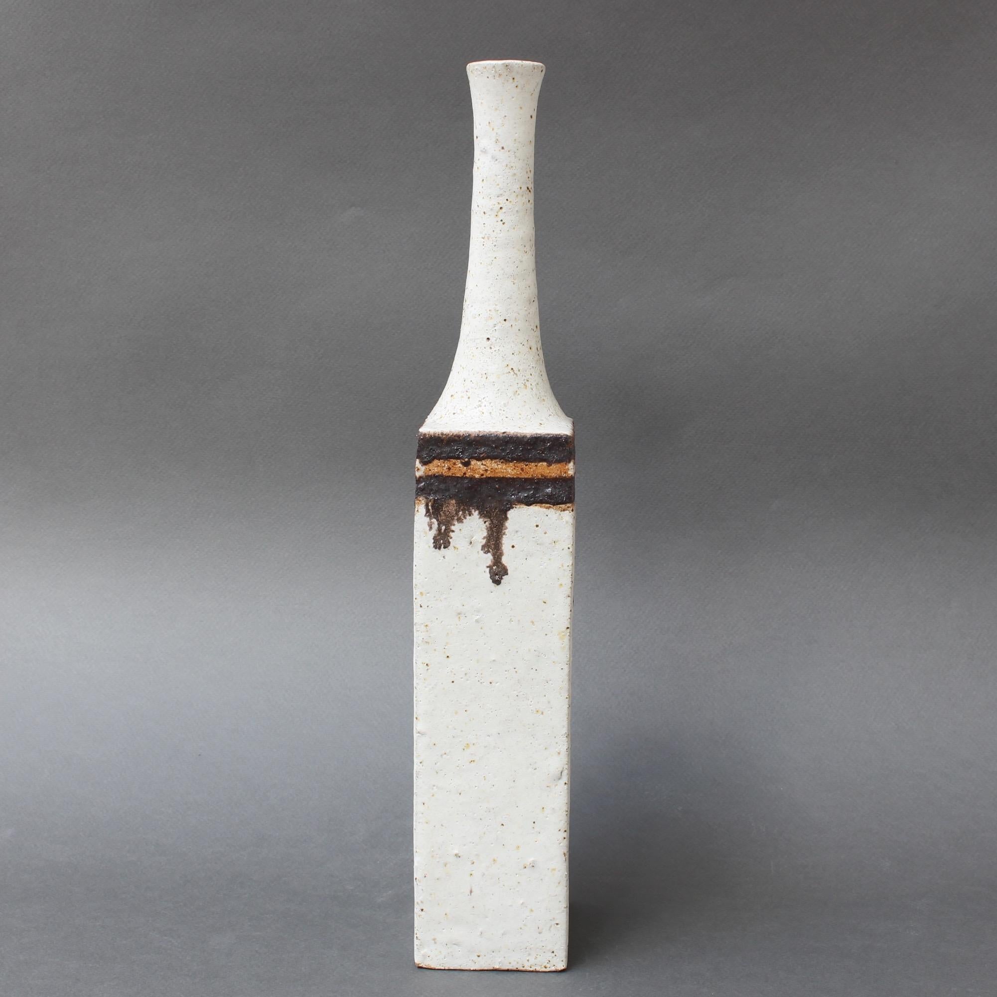 Minimalist Ceramic Chalk-White Decorative Vase with Drip Motif by Bruno Gambone Italy 1970s