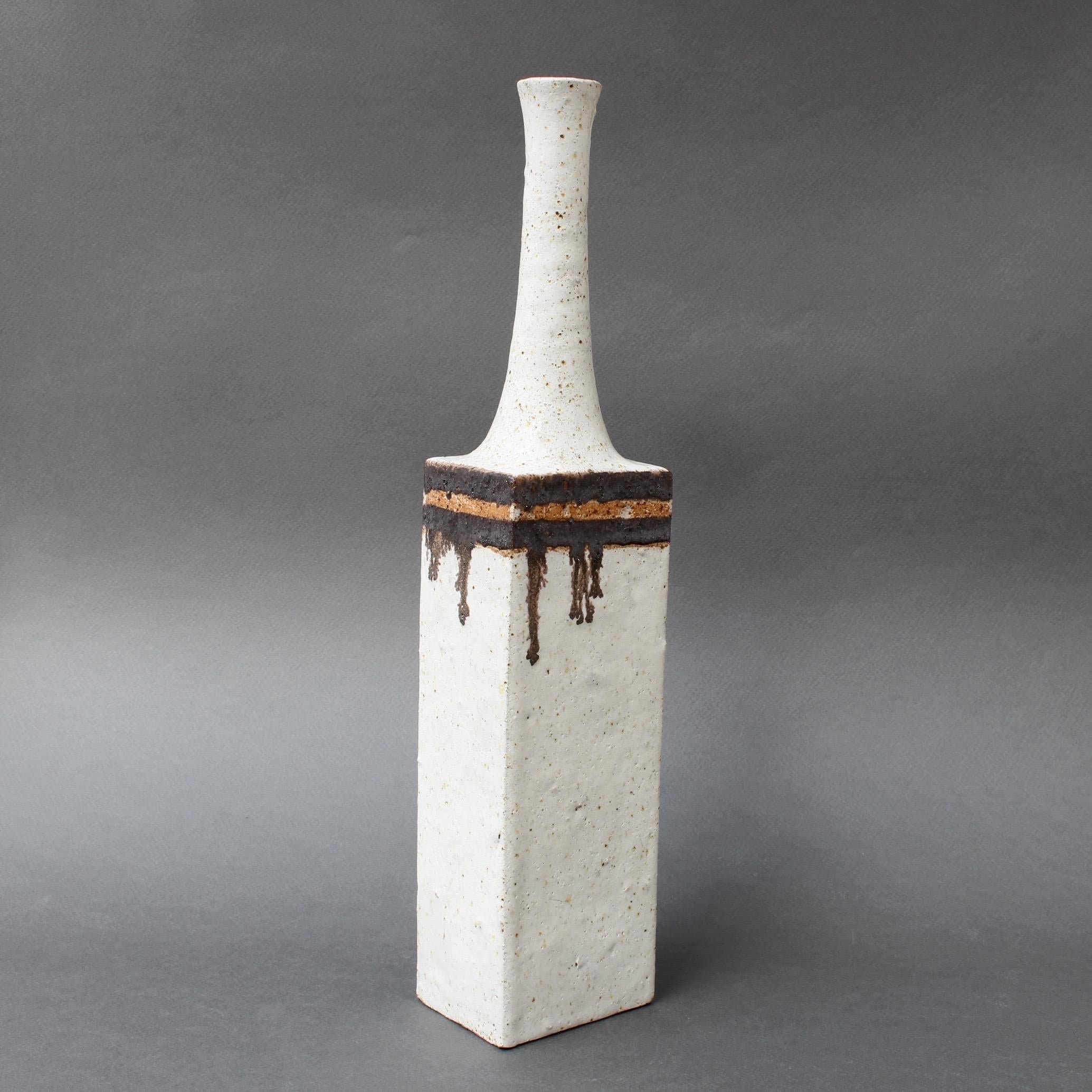 Italian Ceramic Chalk-White Decorative Vase with Drip Motif by Bruno Gambone Italy 1970s