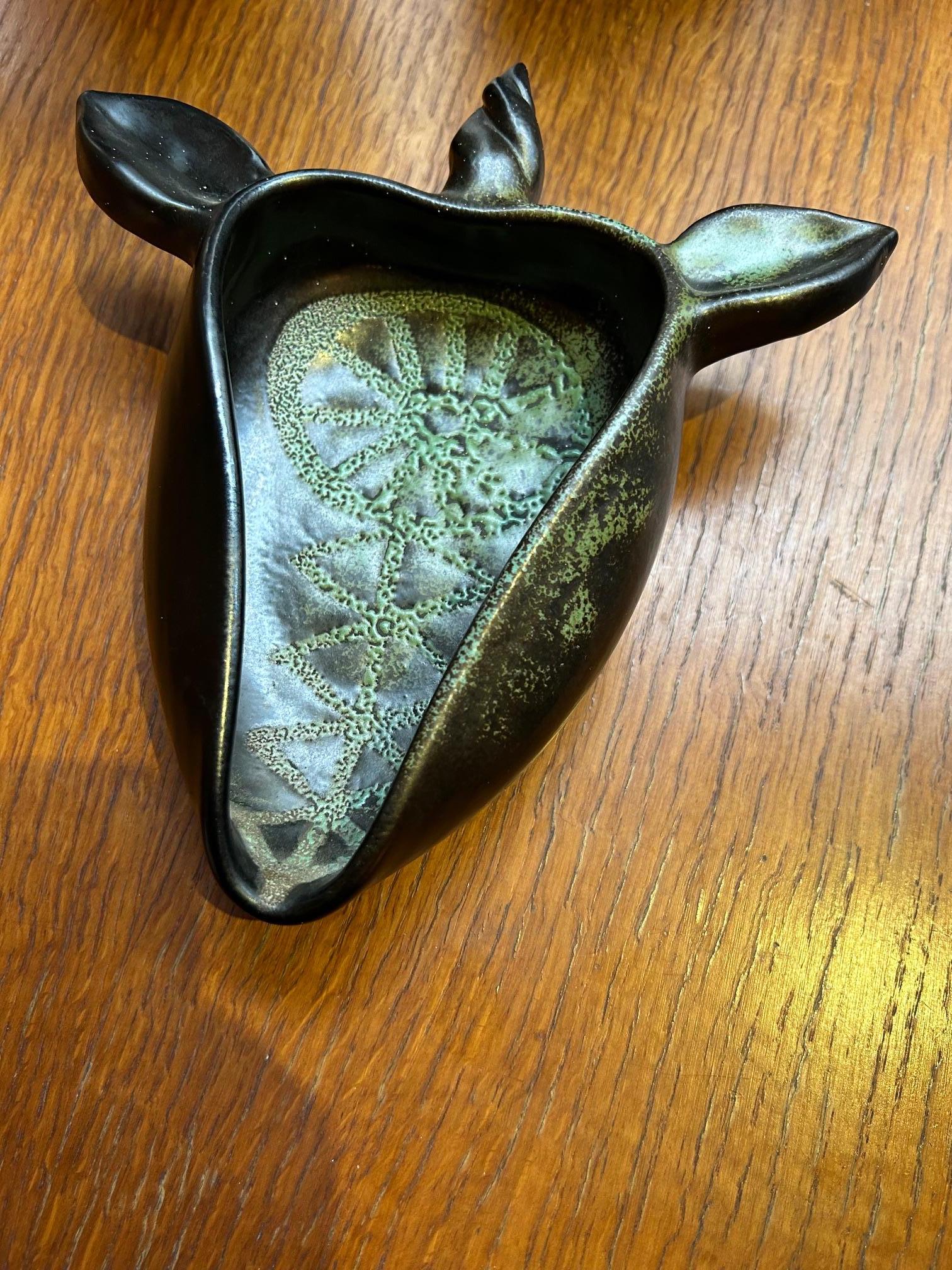 Keramischer Chevron-Kopf von Roger Capron CIRCA 1960 im Zustand „Gut“ im Angebot in Paris, FR