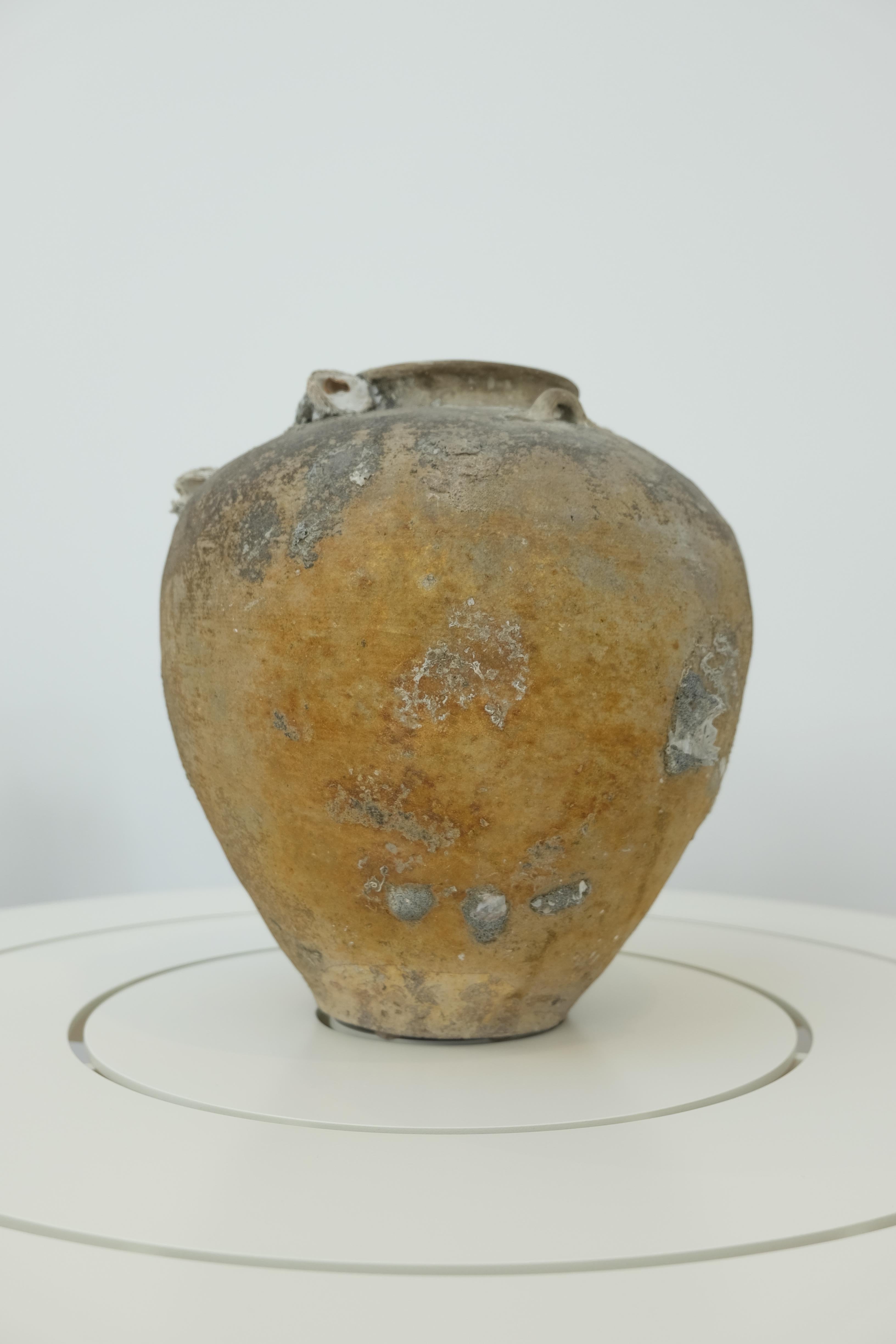 Ceramic Chinese Export Tsung Shipwreck Pot In Good Condition In  Richmond, VA