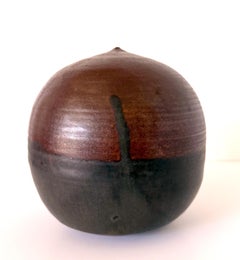 Ceramic Closed-Form Moon Pot by Toshiko Takaezu