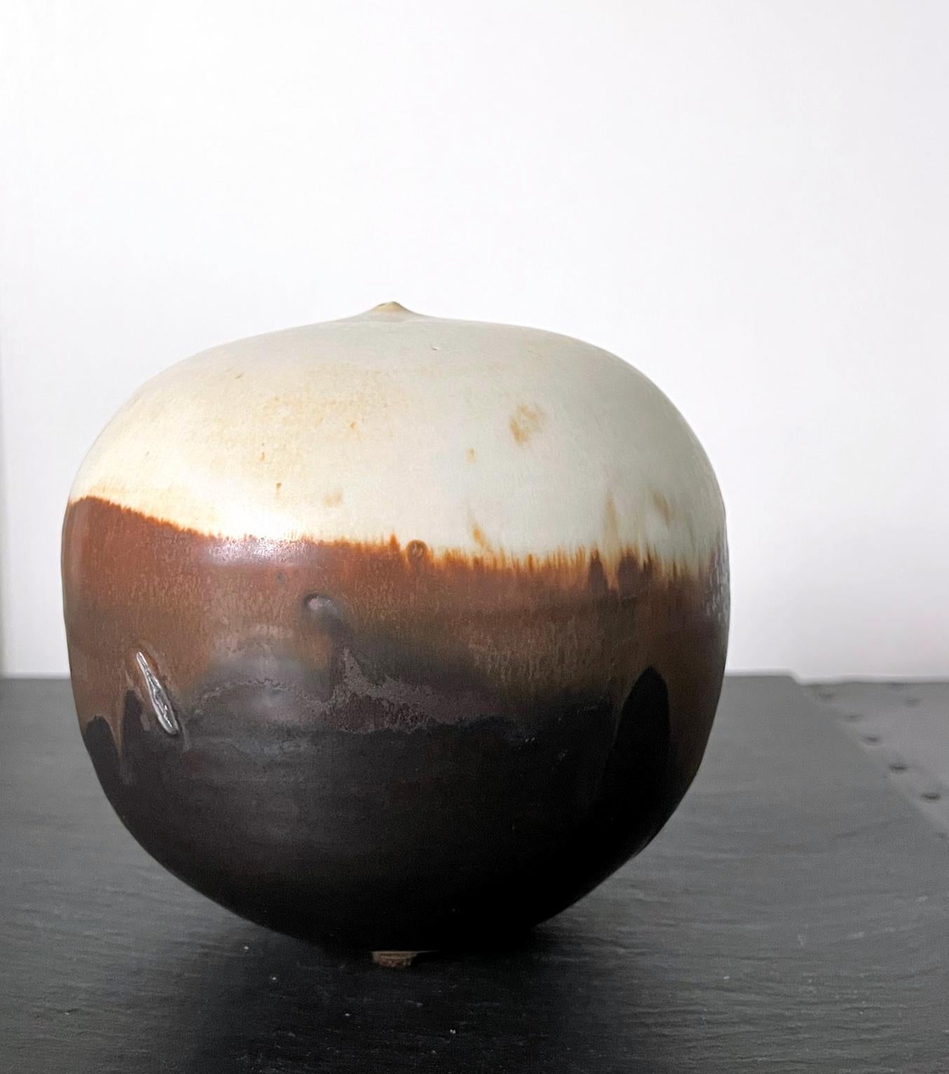 Ceramic Closed Form Pot by Toshiko Takaezu In Good Condition In Atlanta, GA