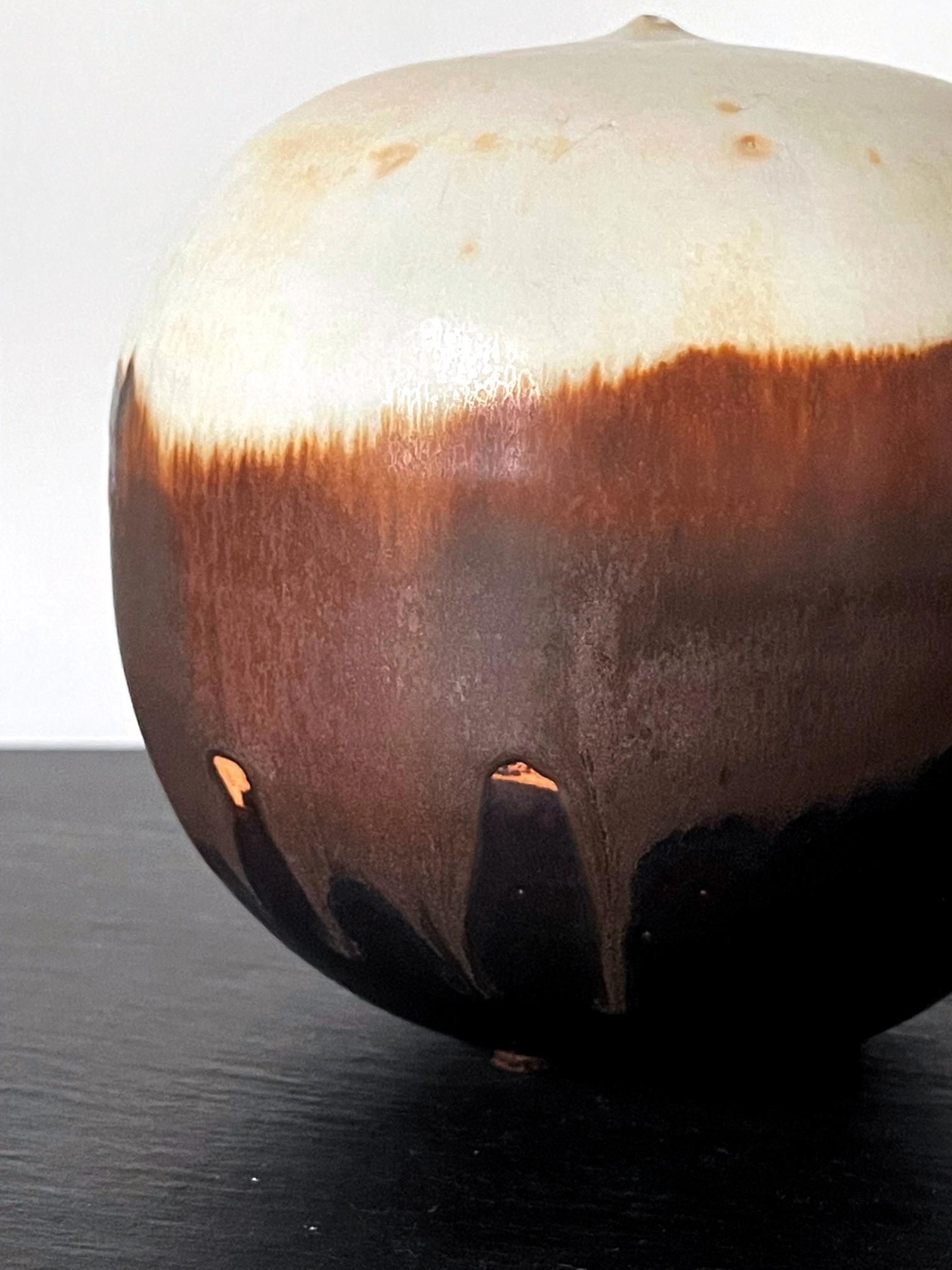 Ceramic Closed Form Pot by Toshiko Takaezu 2