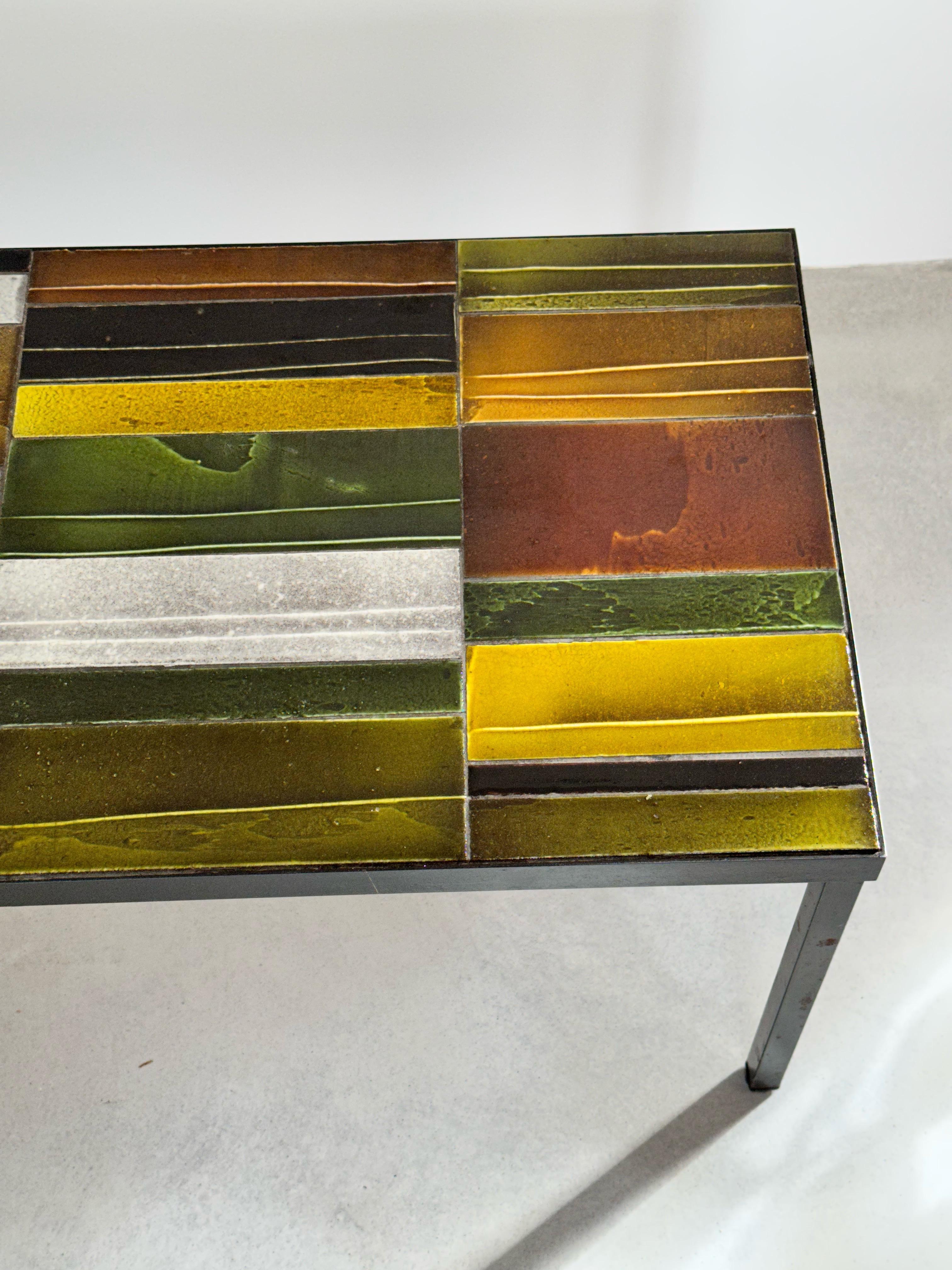 Table basse en céramique de l'artiste Roger Capron, sud de la France, Vallauris, années 1960 1