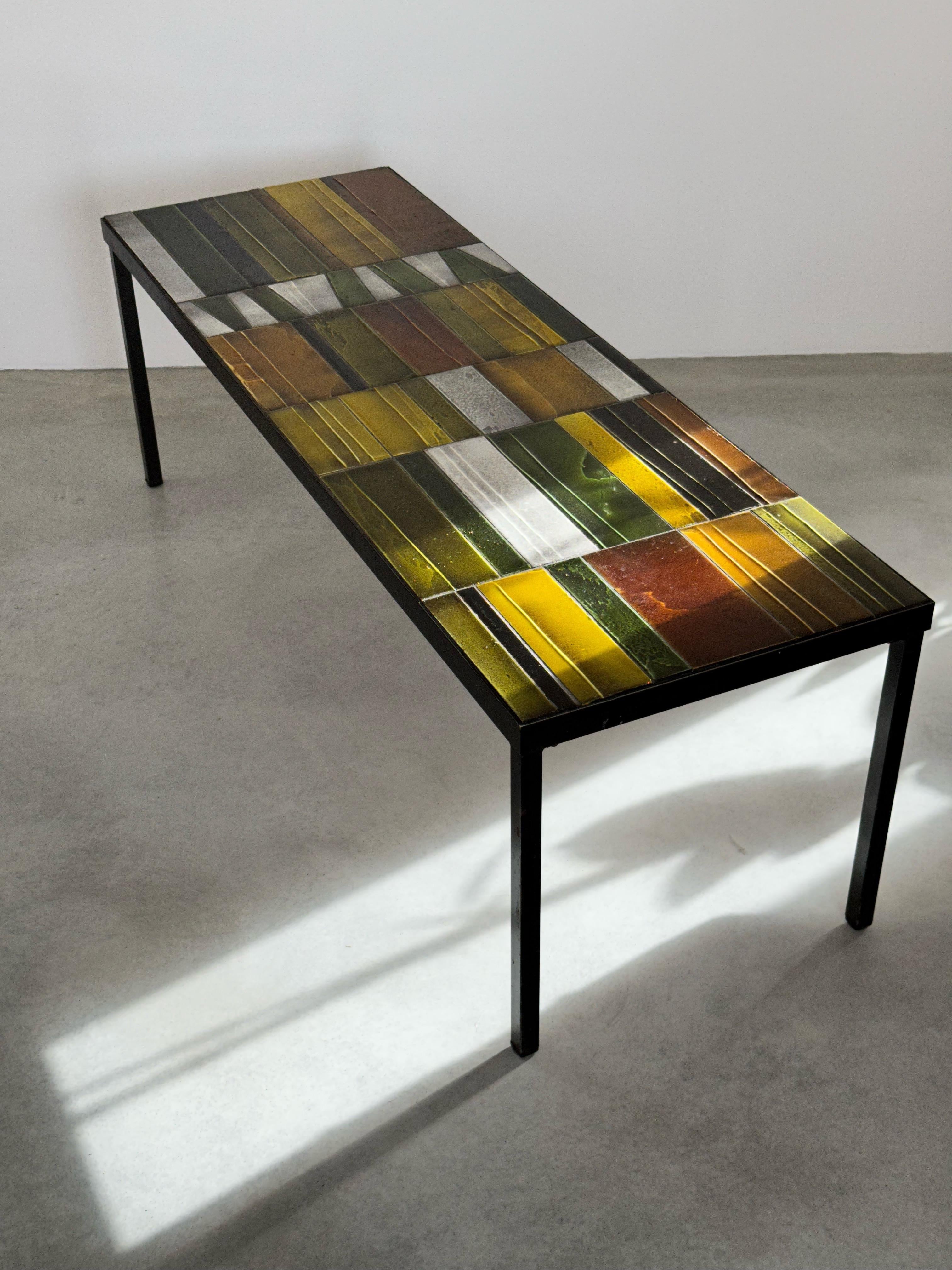 Table basse en céramique de l'artiste Roger Capron, sud de la France, Vallauris, années 1960 Bon état à leucate, FR