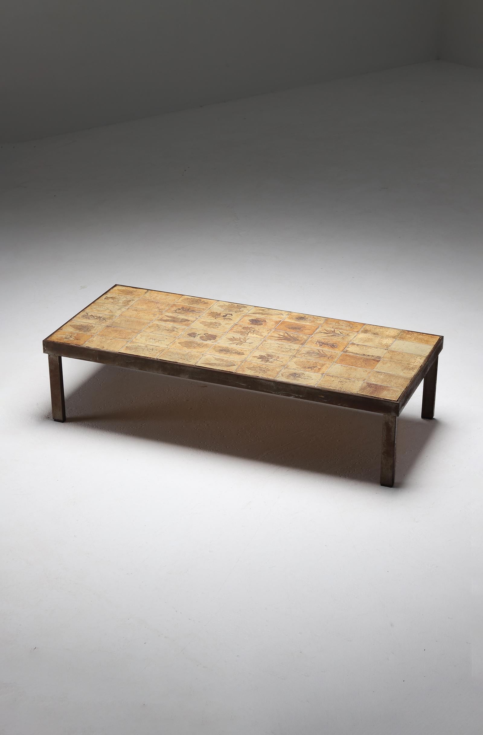 Modern ceramic coffee table by Roger Capron dating from the 1960s Vallauris, France. For Sale