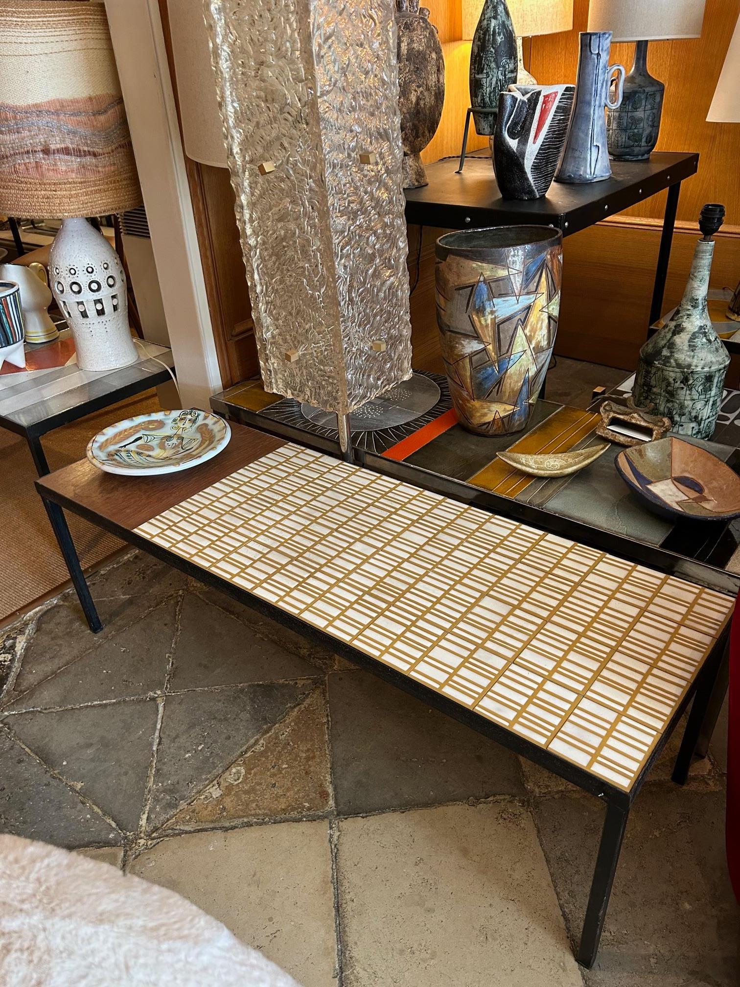 Moderno Tavolino in ceramica di Roger Capron, Francia, anni '60 circa in vendita